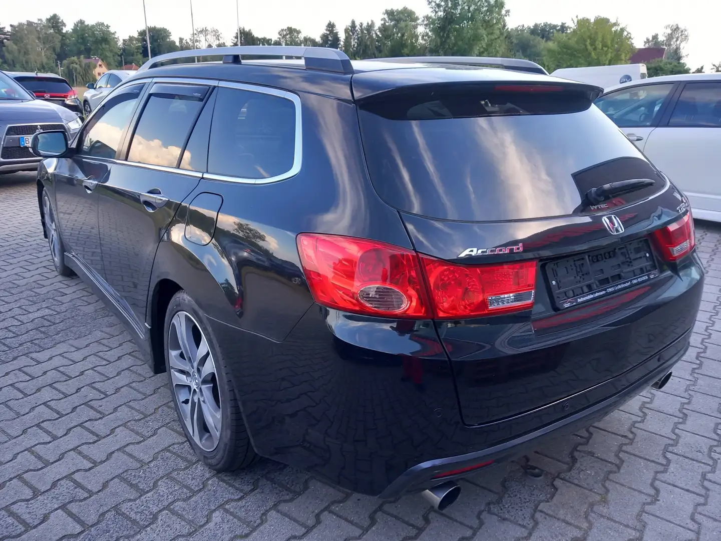 Honda Accord 2,4 Tourer Type S **Schalter** Schwarz - 1