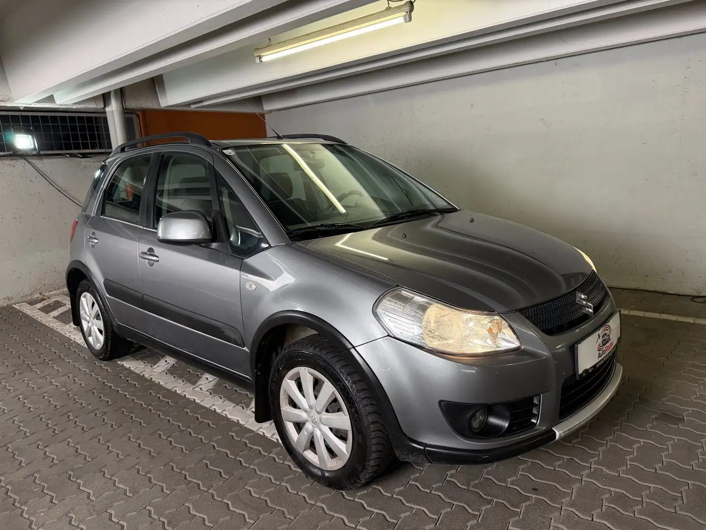 Suzuki SX4 1.6 GL 4WD Grau - 2