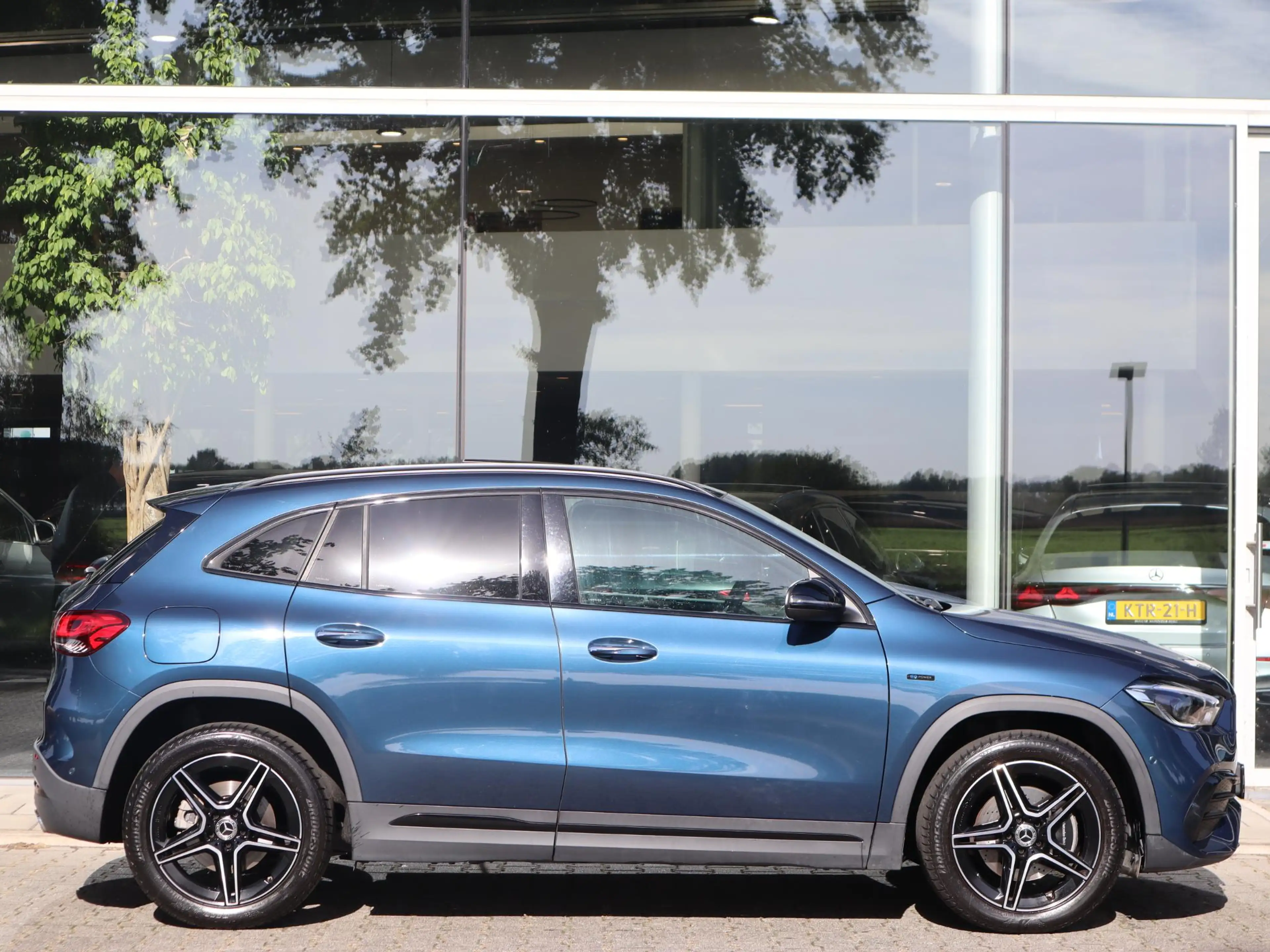 Mercedes-Benz GLA 250 e Business Solution AMG Limited — photo 5