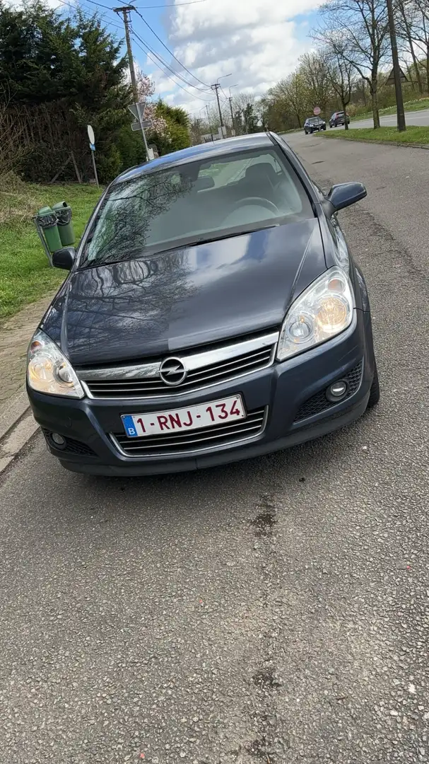 Opel Astra 1.3 essence Bleu - 1
