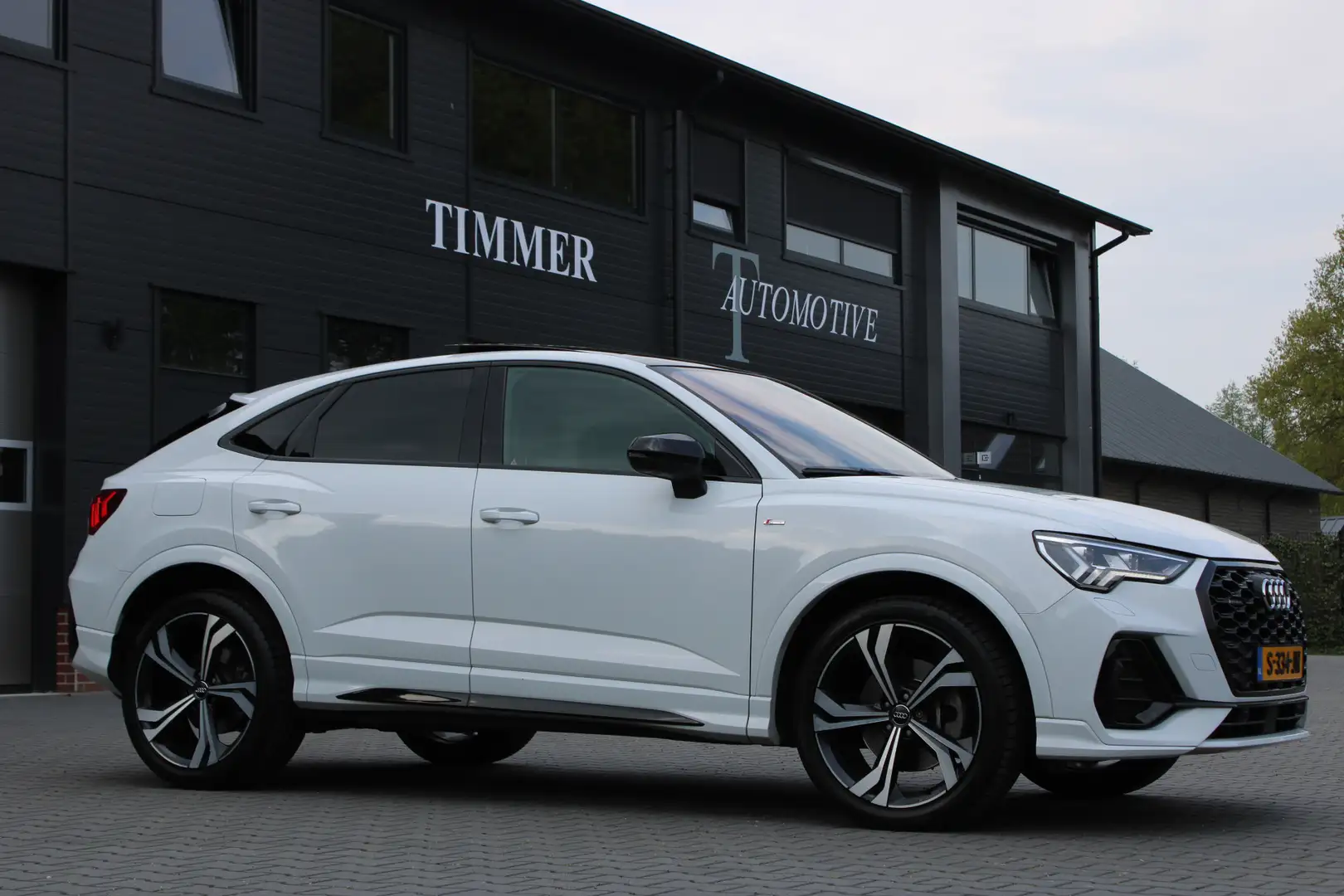Audi Q3 Sportback 45 TFSI Quattro 2x S-Line - Panoramadak Wit - 2