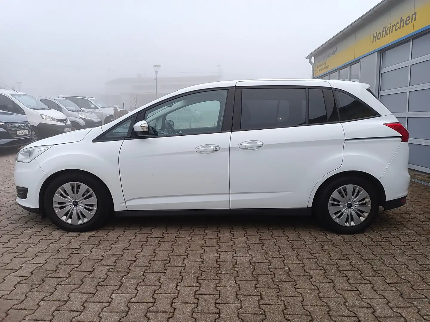 Ford Grand C-Max Grand C-MAX Trend 1,5 TDCi *AHV*Klima*PDC*Sitzh... Weiß - 2