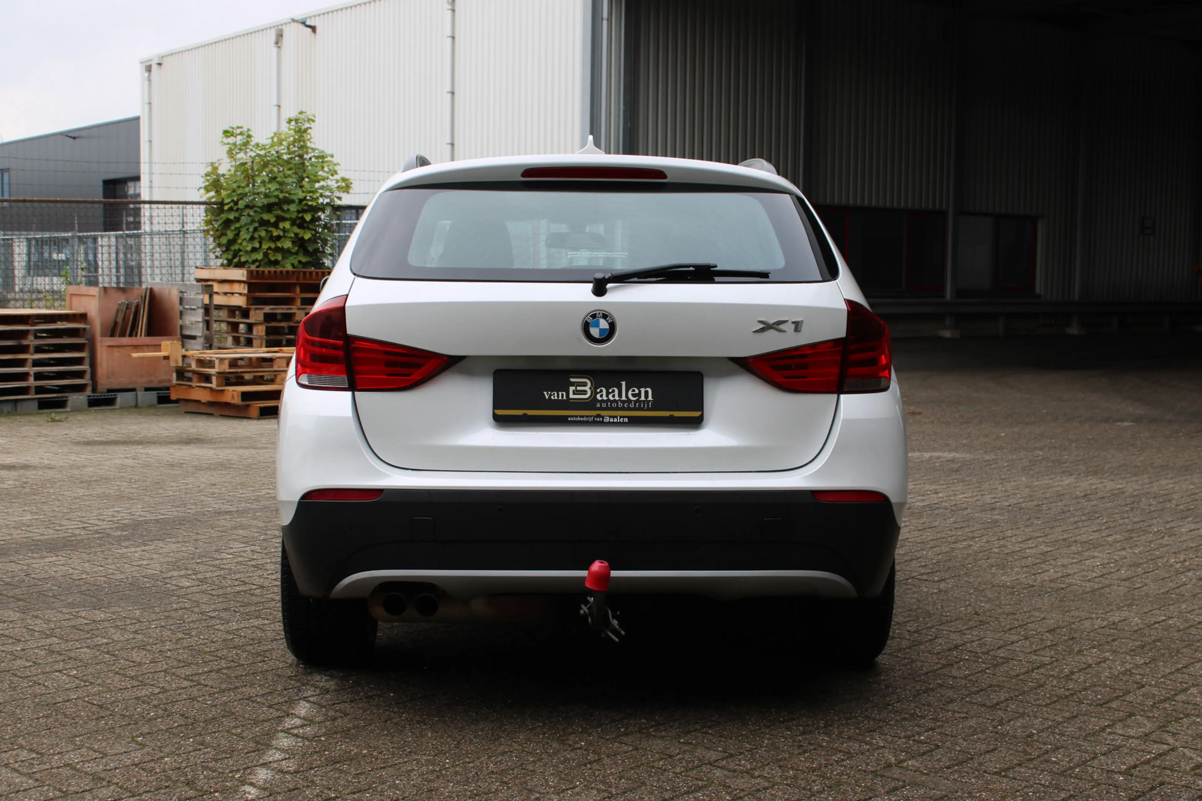 BMW X1 sDrive20i Business NAVI DISTR. RECENT V.V. 199000K — photo 12