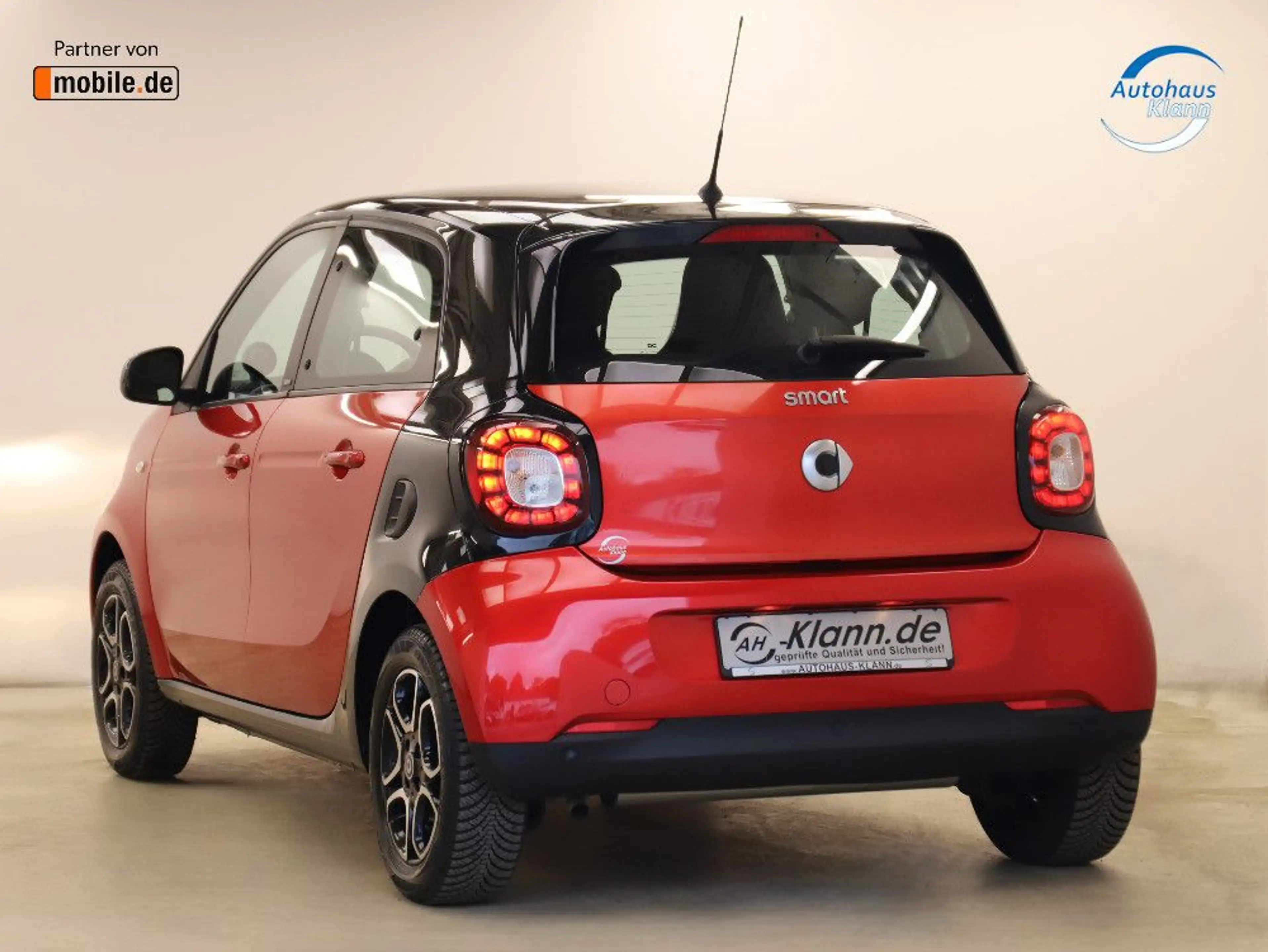 smart forFour 1.0 71PS Automatik passion Navi PDC SHZ — photo 6