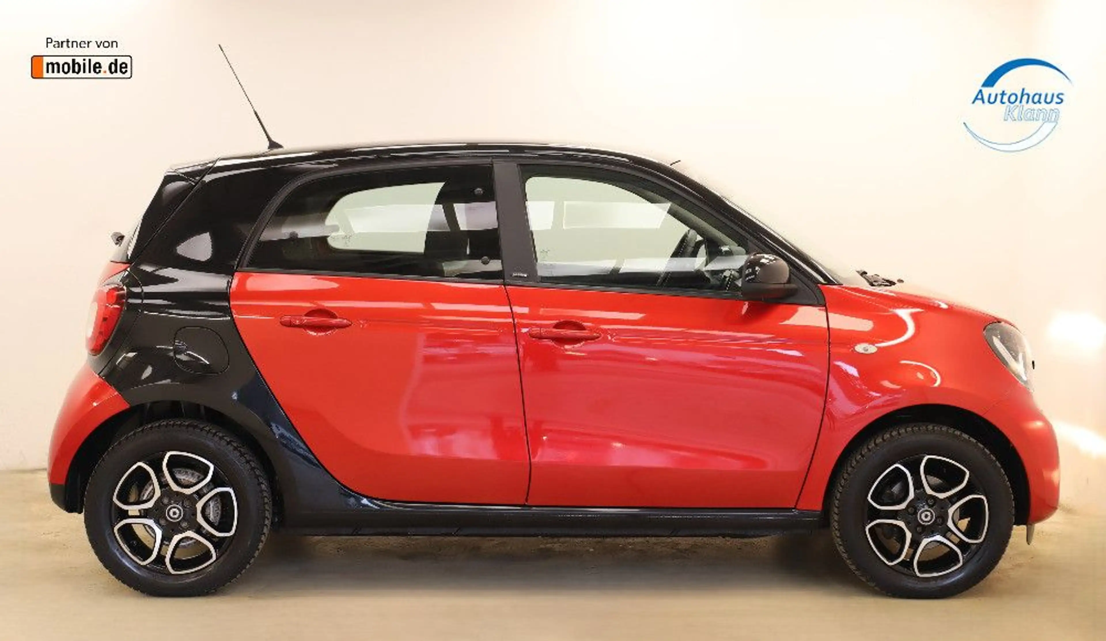 smart forFour 1.0 71PS Automatik passion Navi PDC SHZ — photo 5
