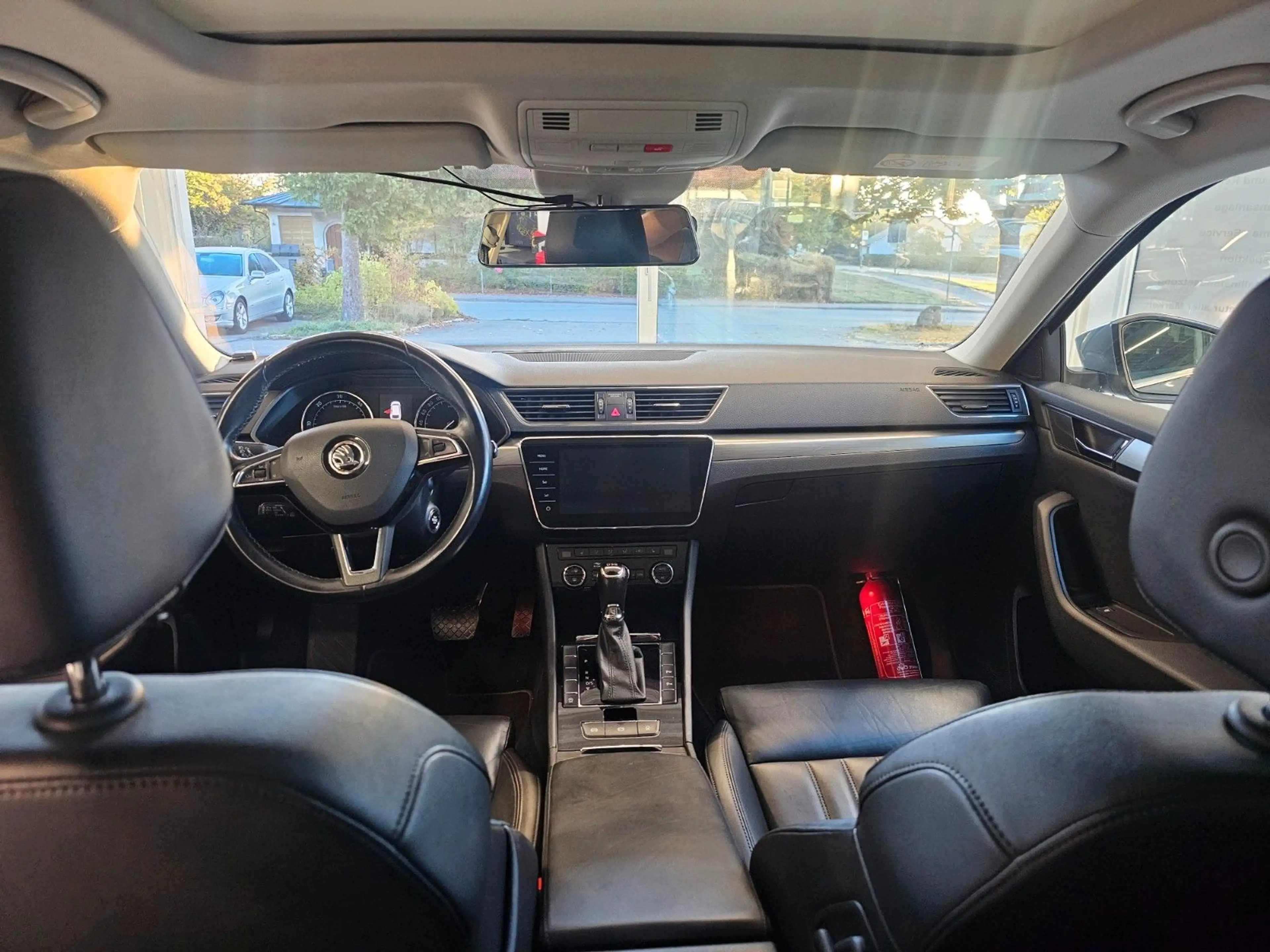 Skoda Superb Combi Style — photo 12