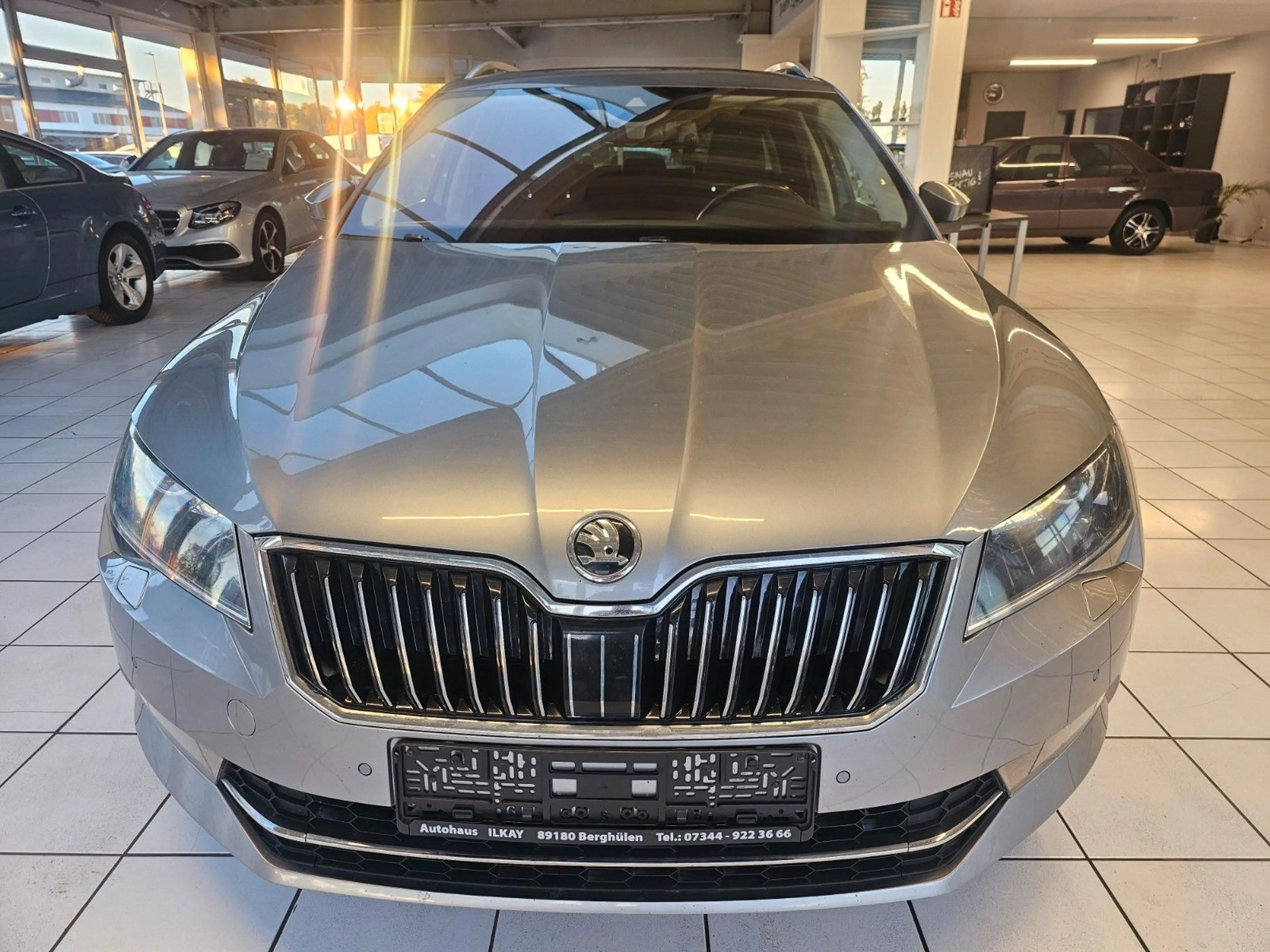 Skoda Superb Combi Style — photo 2