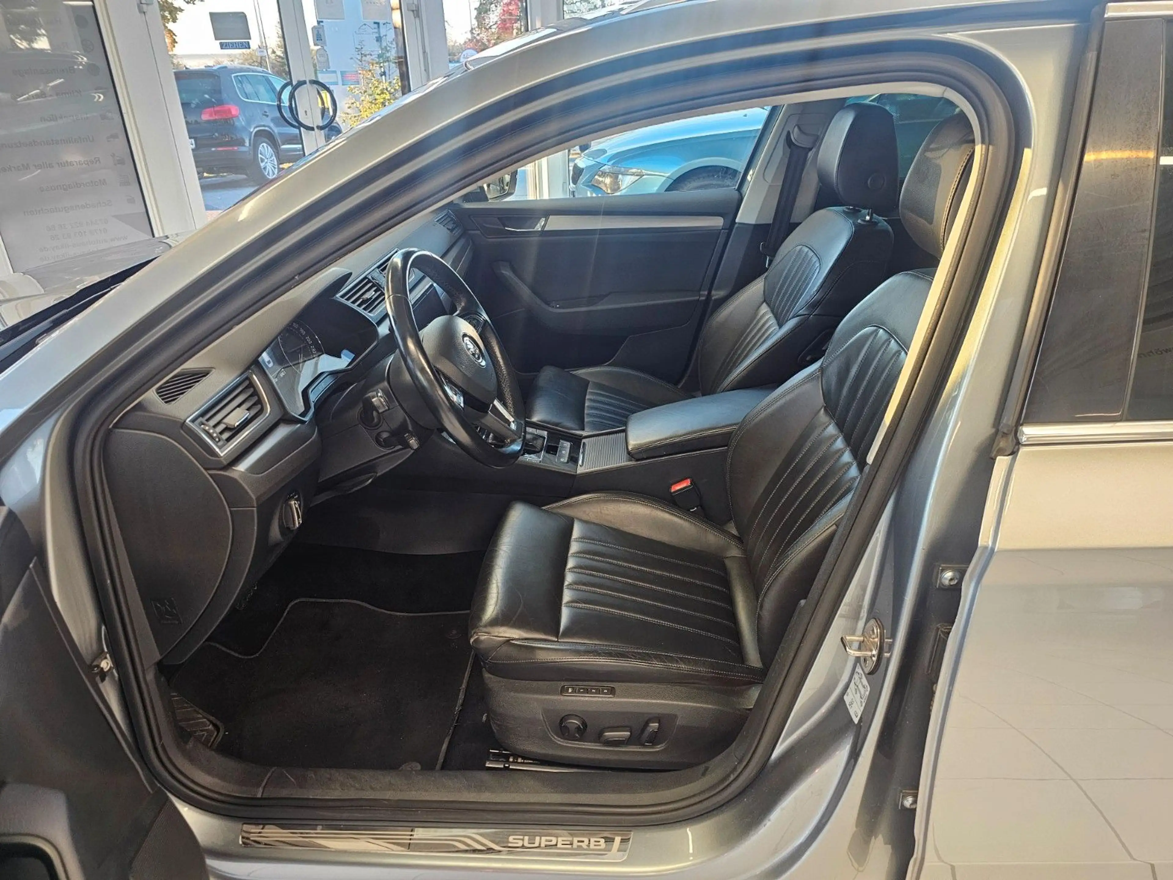 Skoda Superb Combi Style — photo 8