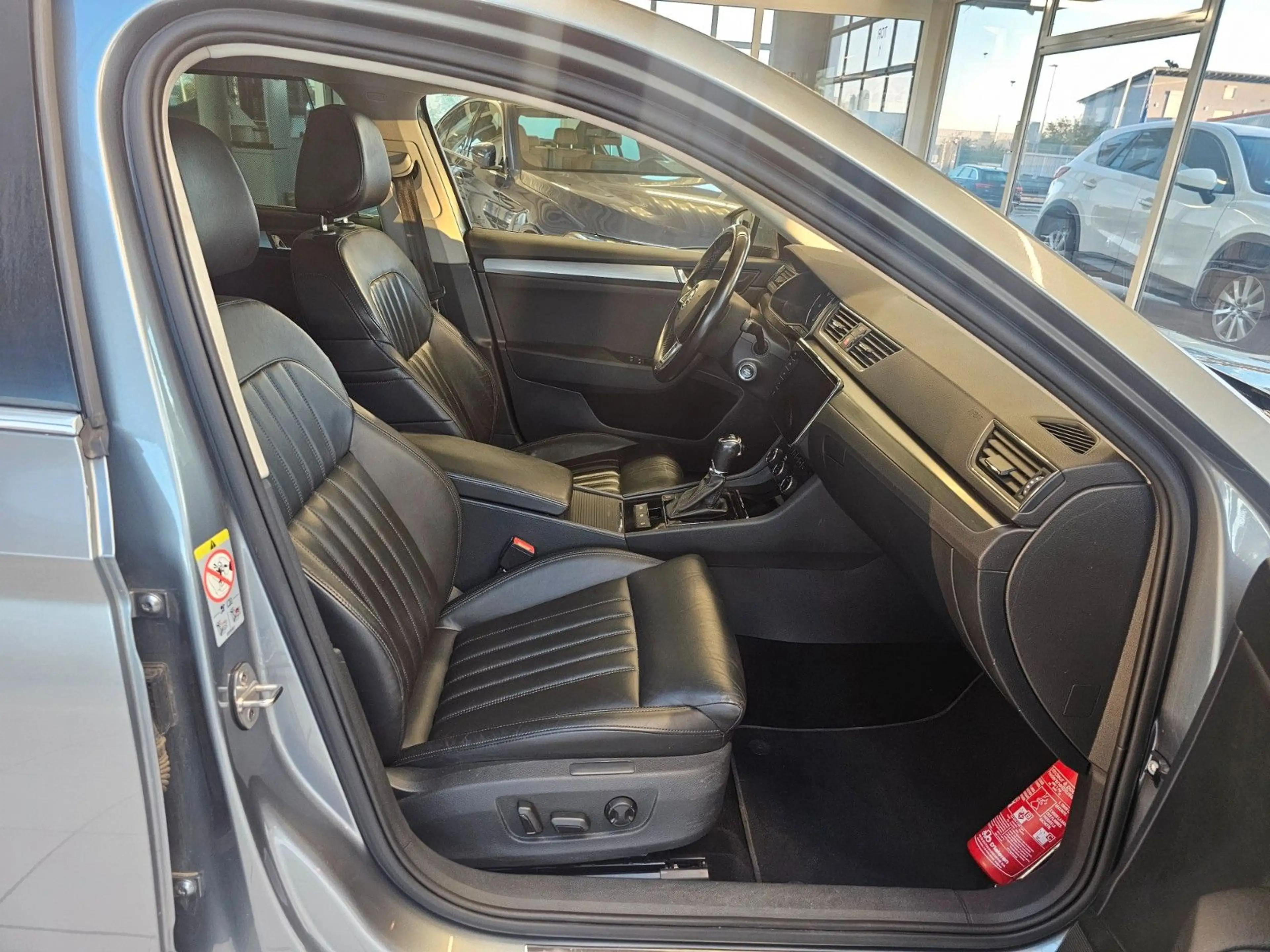 Skoda Superb Combi Style — photo 17