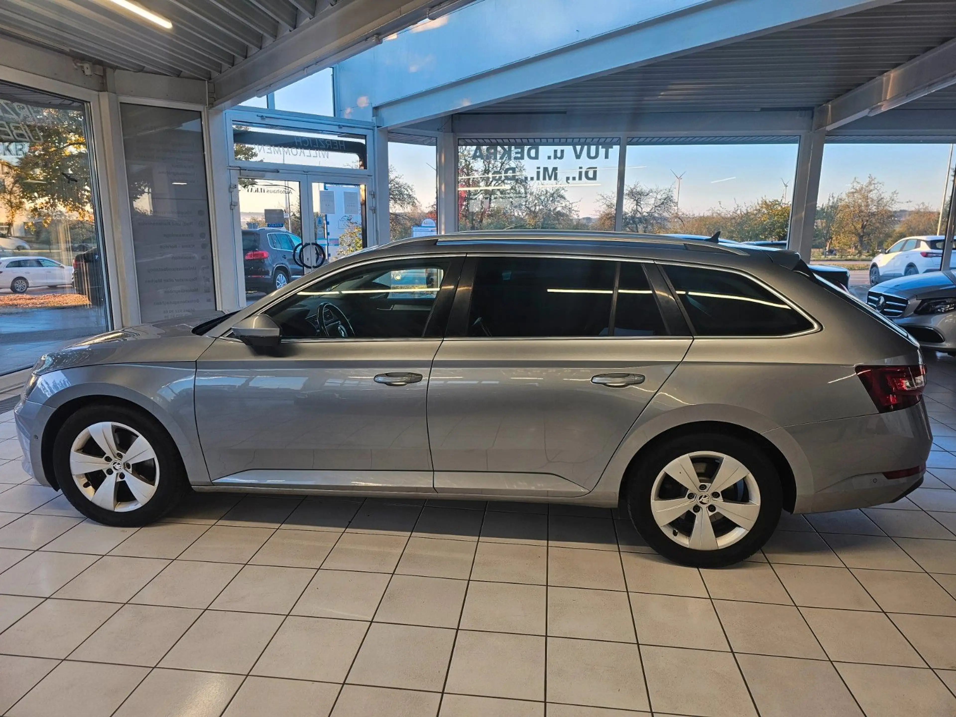 Skoda Superb Combi Style — photo 4