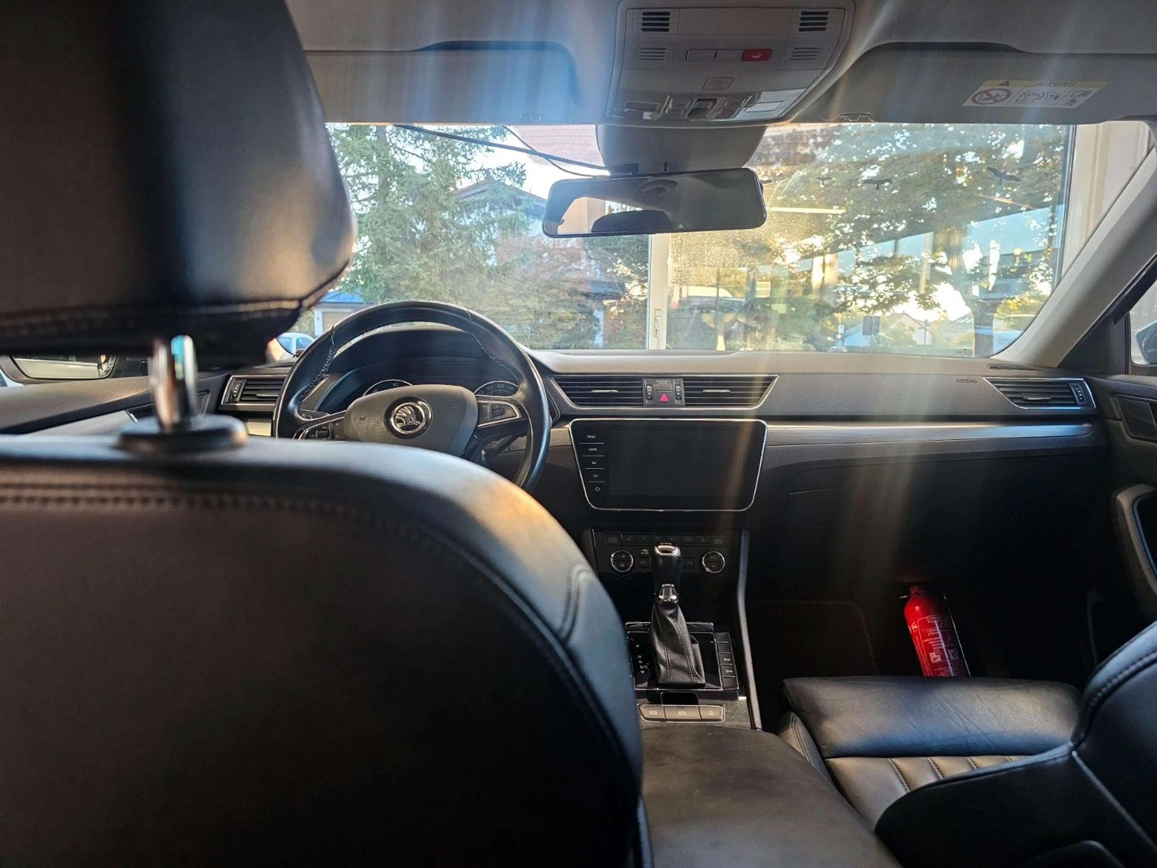 Skoda Superb Combi Style — photo 11