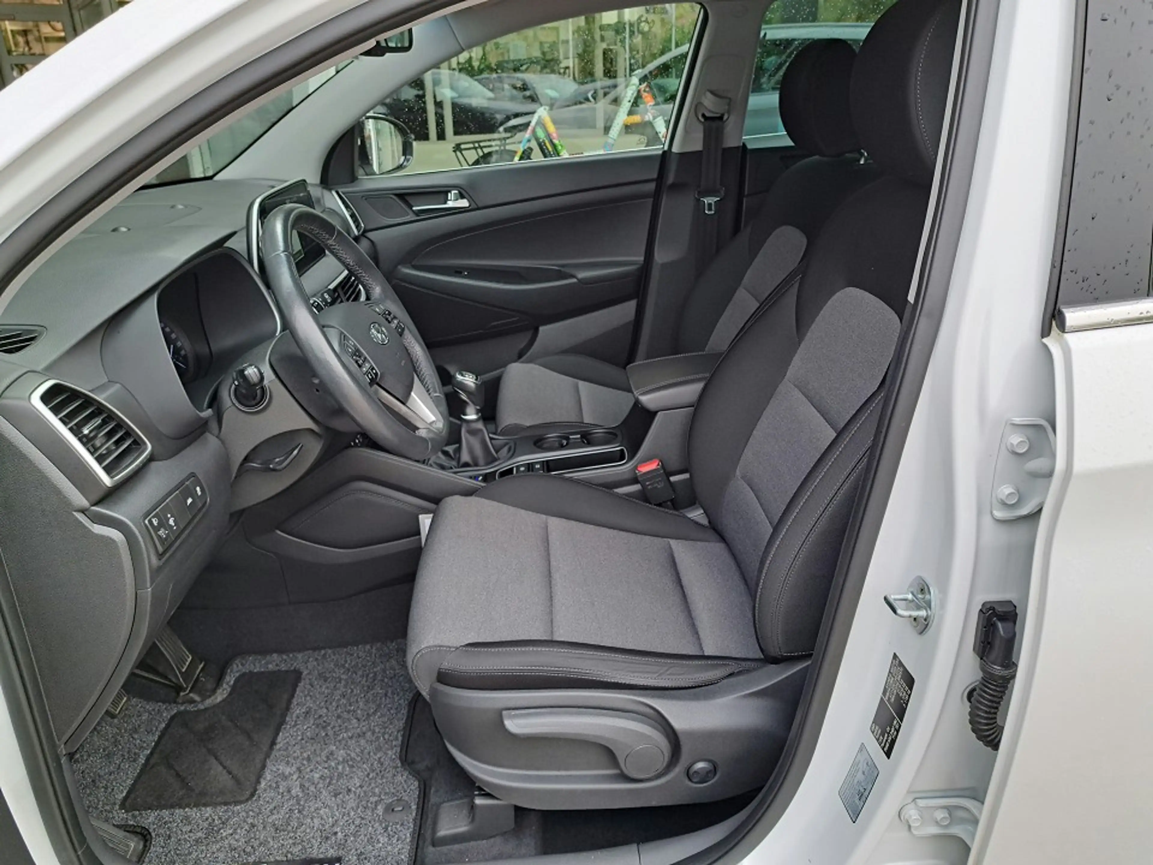 Hyundai TUCSON 1.6T Style; LED; Kamera — photo 10