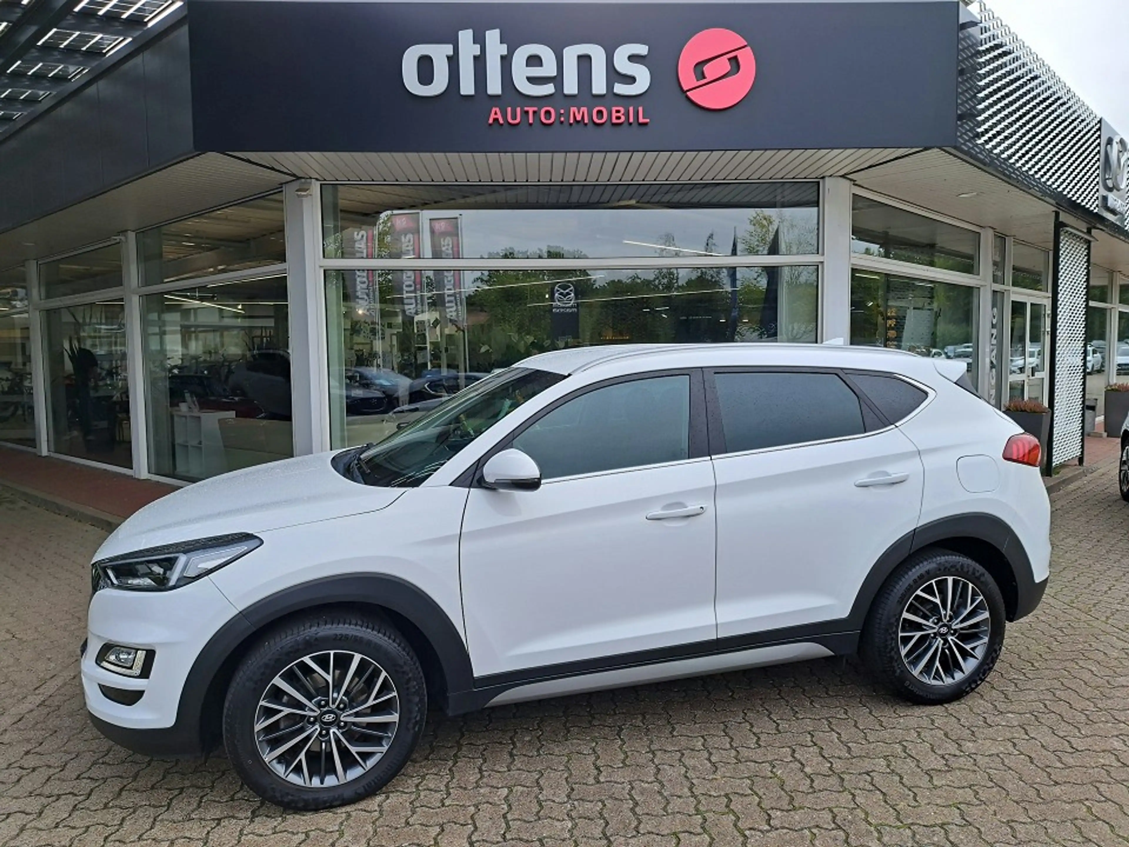 Hyundai TUCSON 1.6T Style; LED; Kamera