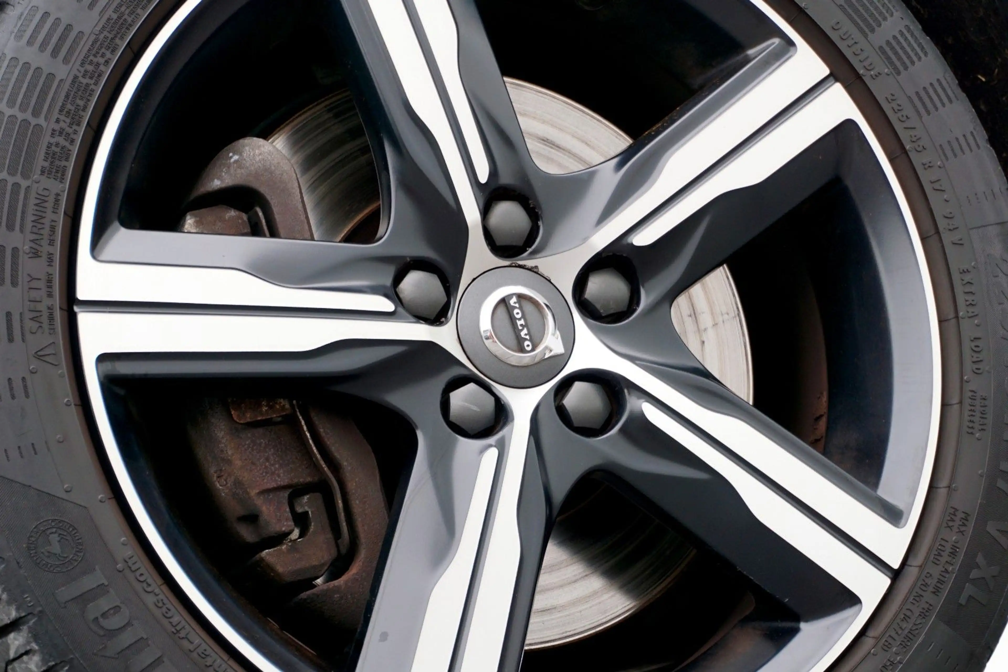 Volvo V40 *R-Design|LED|Totwinkel|NAVI|DIGI|SHZ|1.Hd — photo 8
