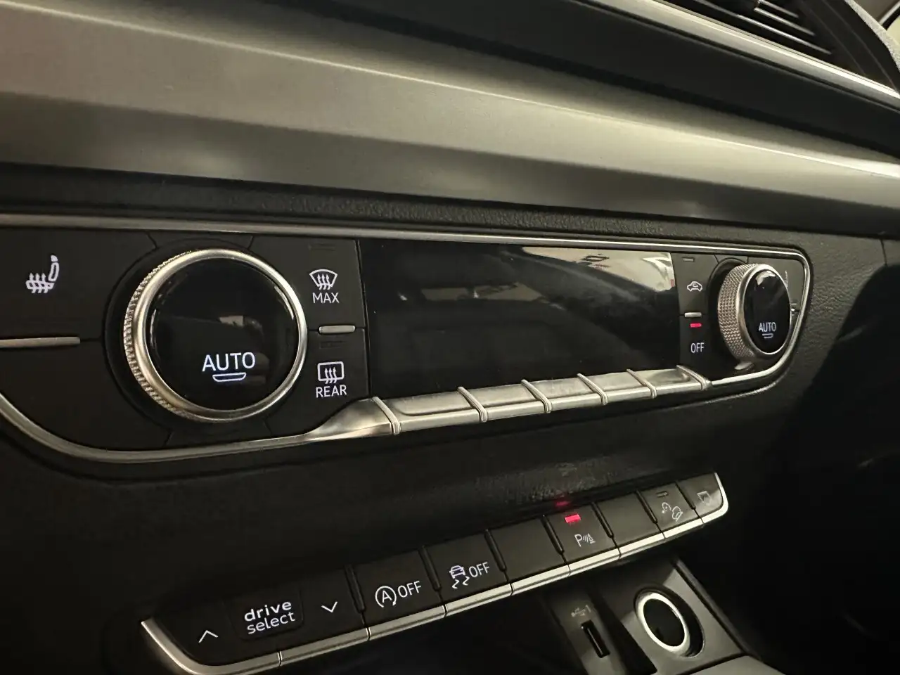 Audi Q5 снимка Audi Q5
