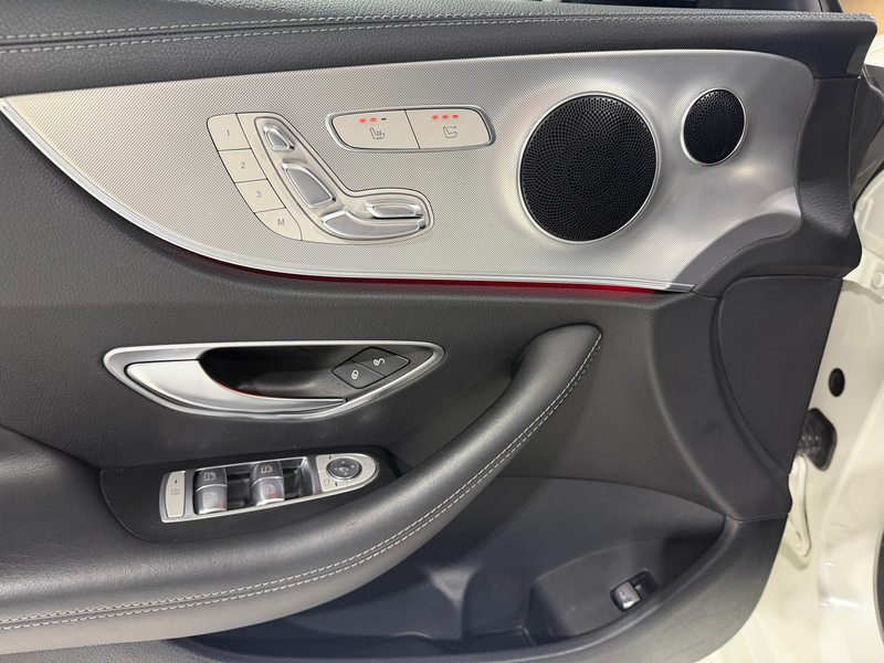 Mercedes-Benz E 200 CABRIOLET 170CV PACK AMG COCKPIT BURMESTER HEAD-UP CAMERA 360° — photo 13