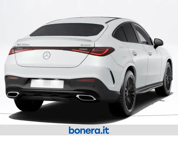 Mercedes-Benz GLC view 3