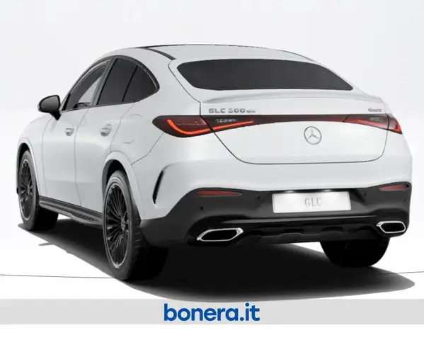 Mercedes-Benz GLC view 4