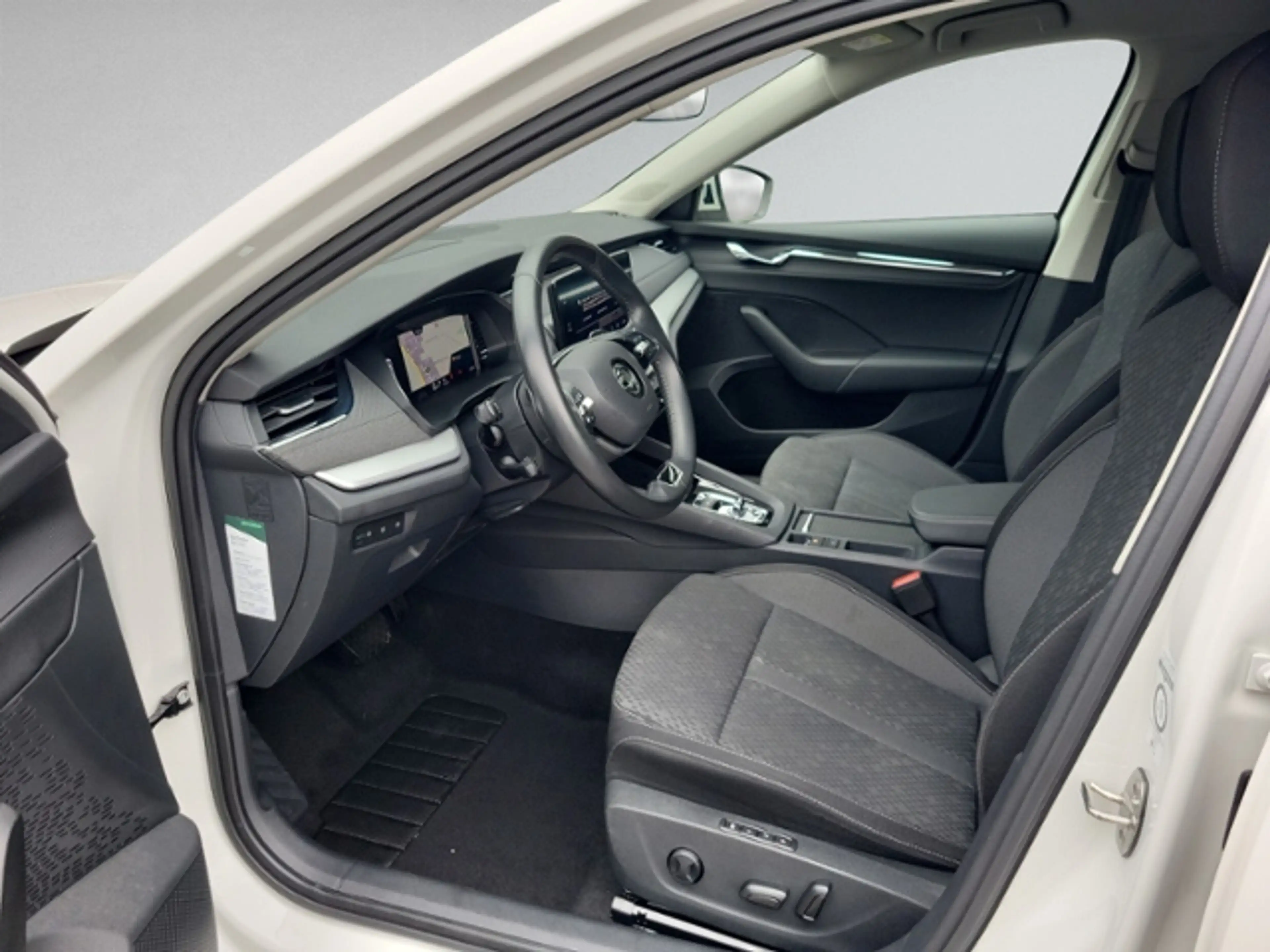 Skoda Octavia Combi 2.0 TDI DSG STYLE AHK+NAVI+ACC+LED — photo 7