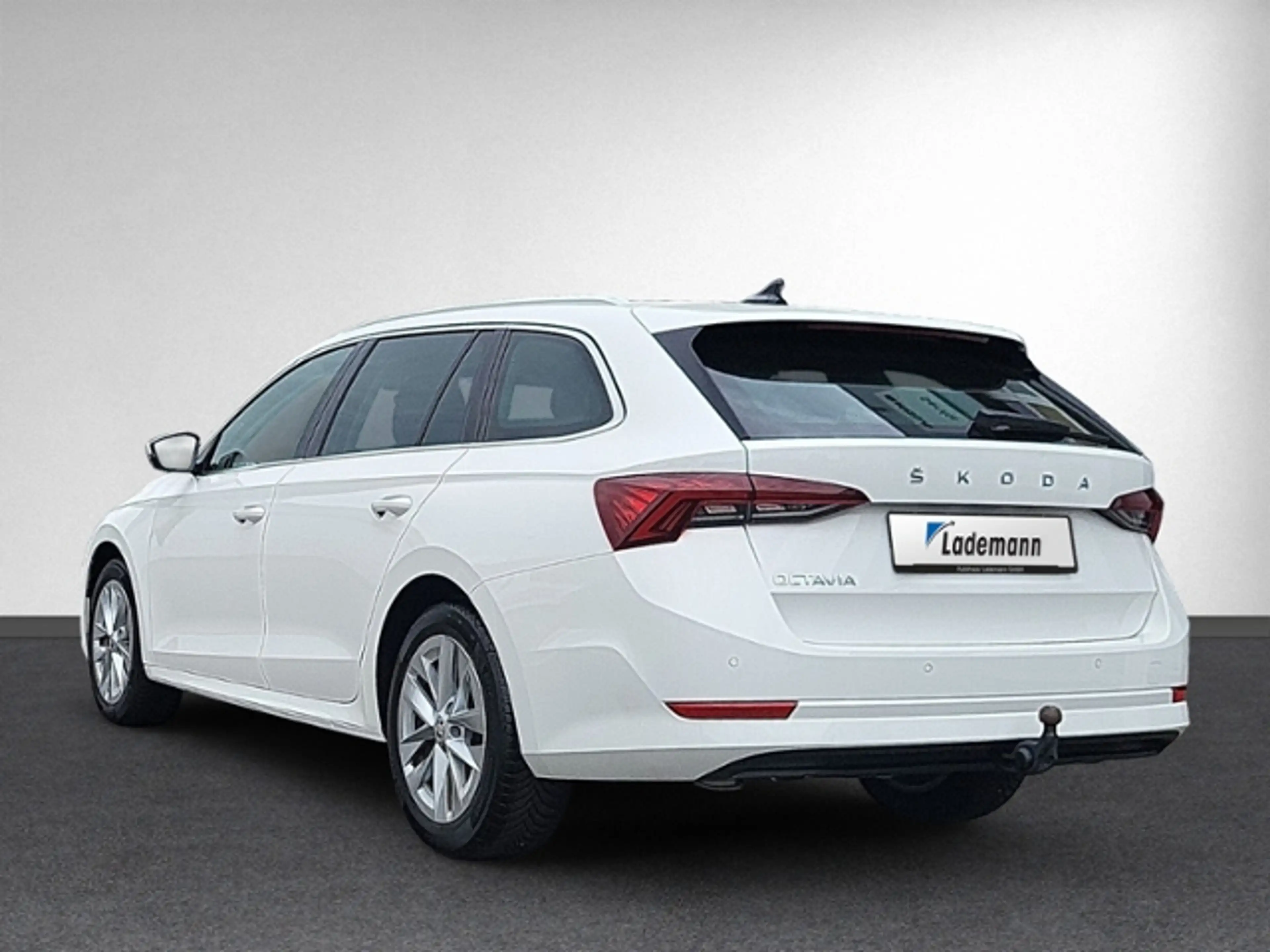Skoda Octavia Combi 2.0 TDI DSG STYLE AHK+NAVI+ACC+LED — photo 3