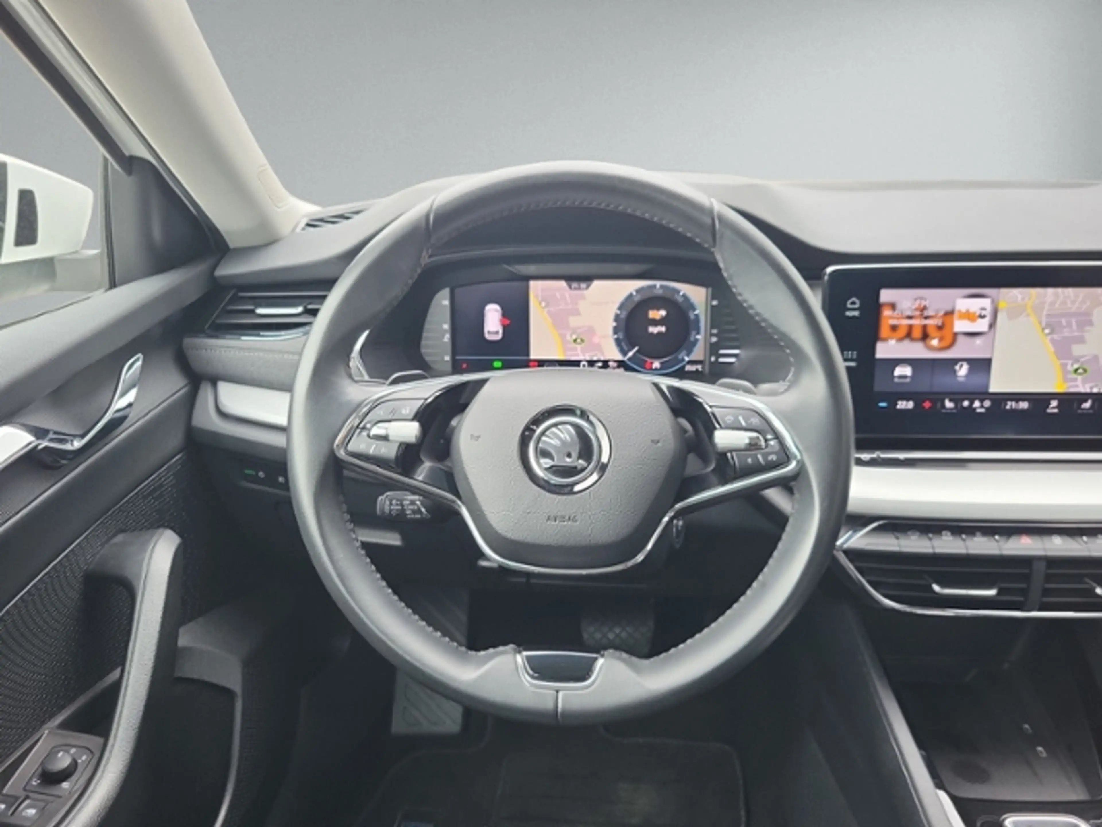Skoda Octavia Combi 2.0 TDI DSG STYLE AHK+NAVI+ACC+LED — photo 13