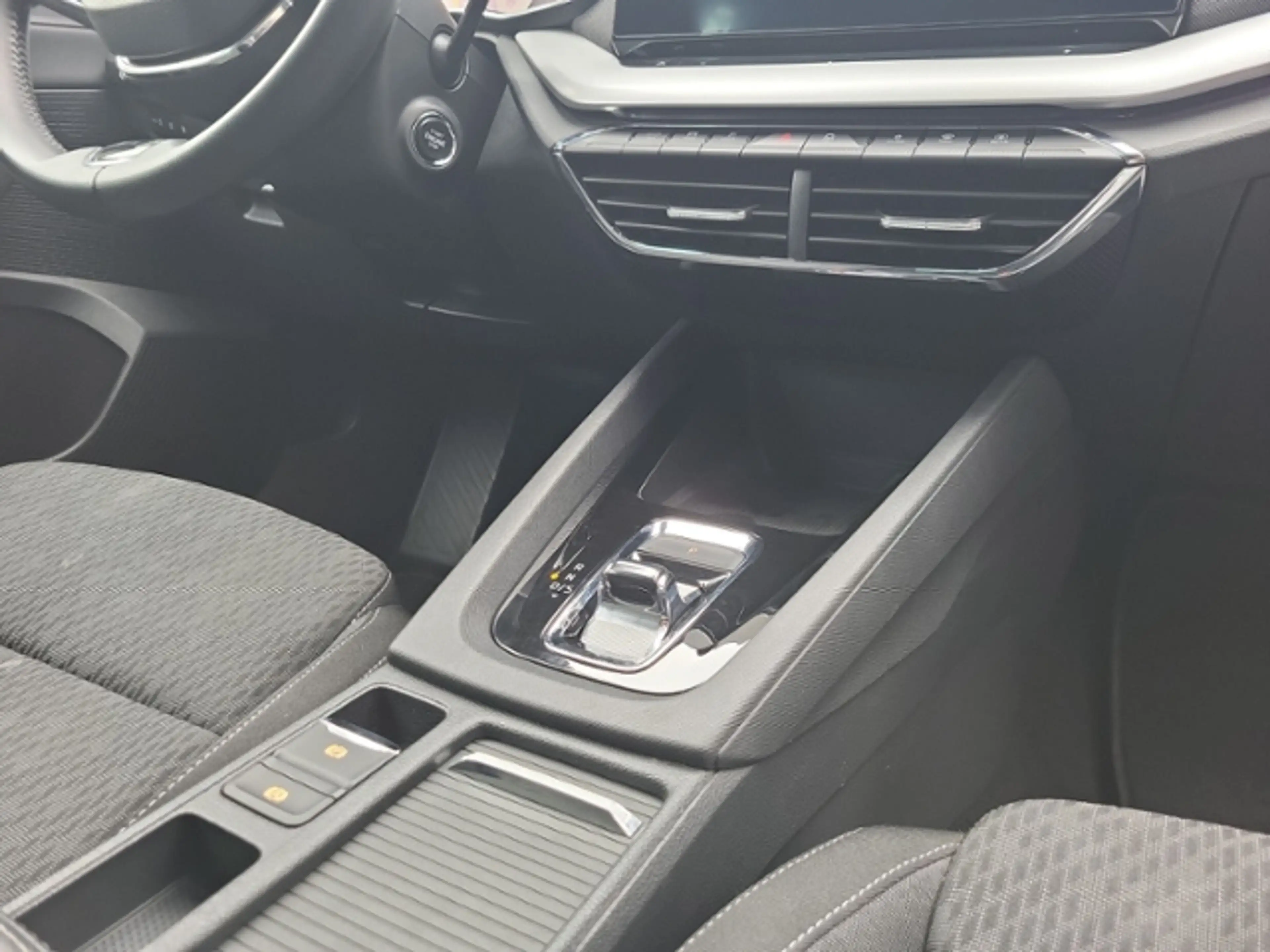 Skoda Octavia Combi 2.0 TDI DSG STYLE AHK+NAVI+ACC+LED — photo 14