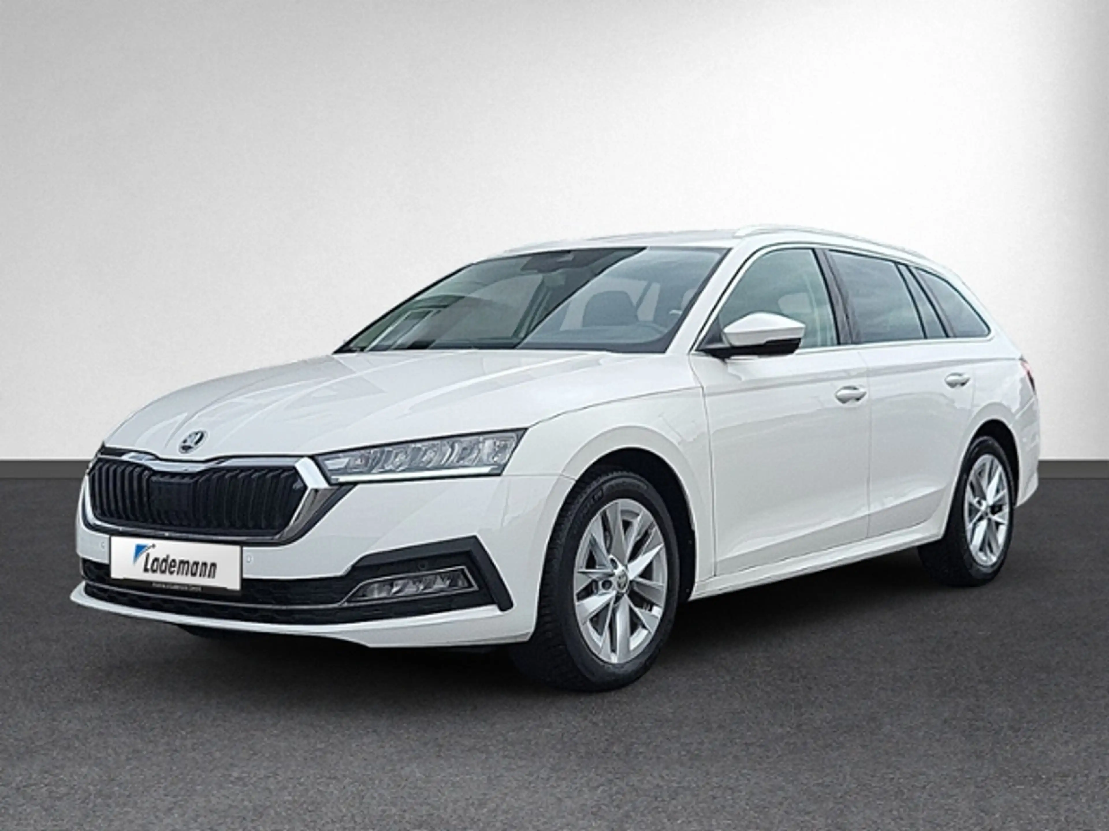 Skoda Octavia Combi 2.0 TDI DSG STYLE AHK+NAVI+ACC+LED