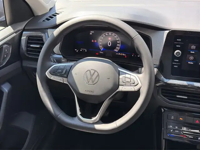 Volkswagen T-Cross view 8