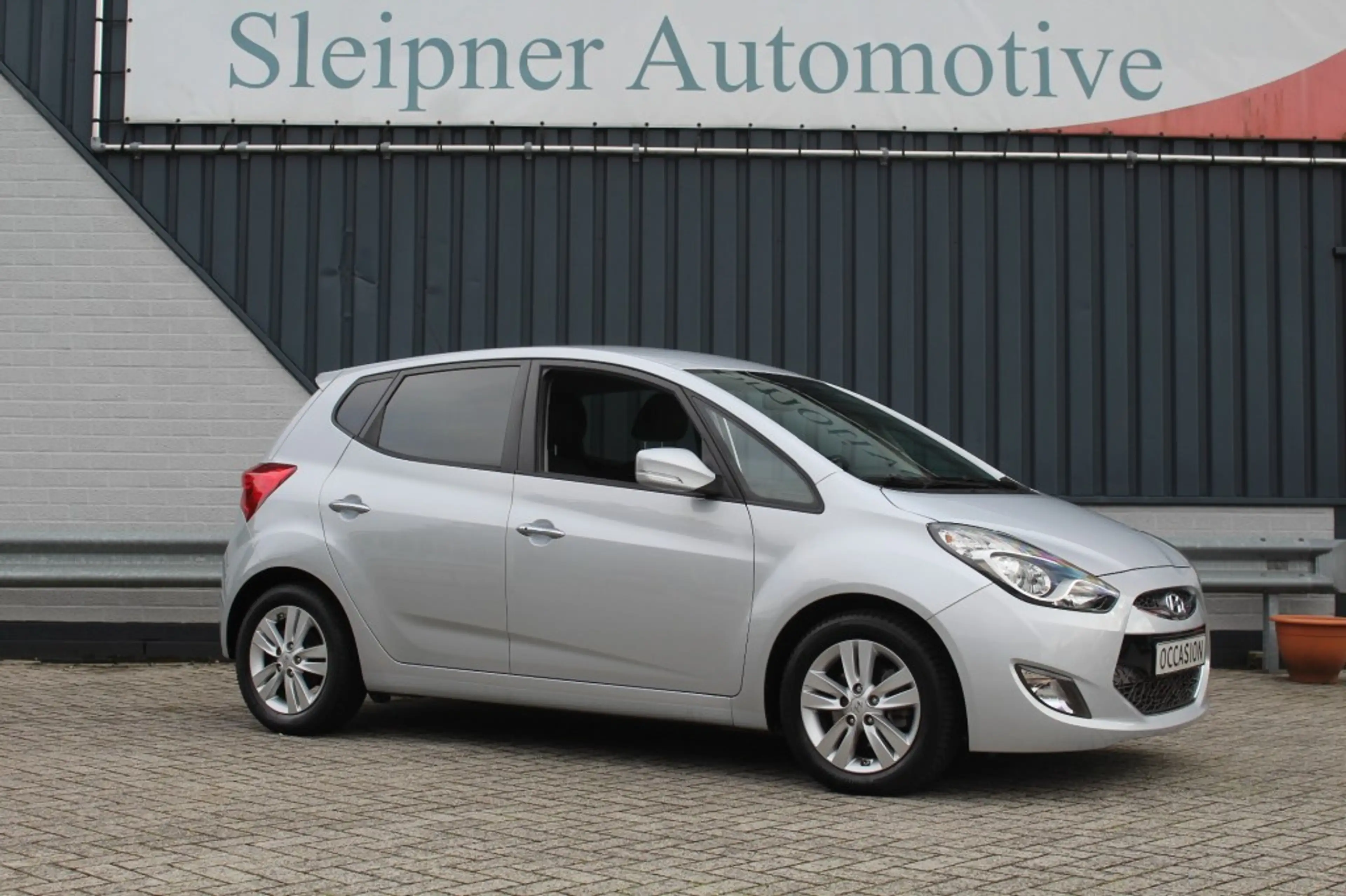 Hyundai iX20 comfort 1.6 -125 PK dealer onderhouden-1ste eigena — photo 2