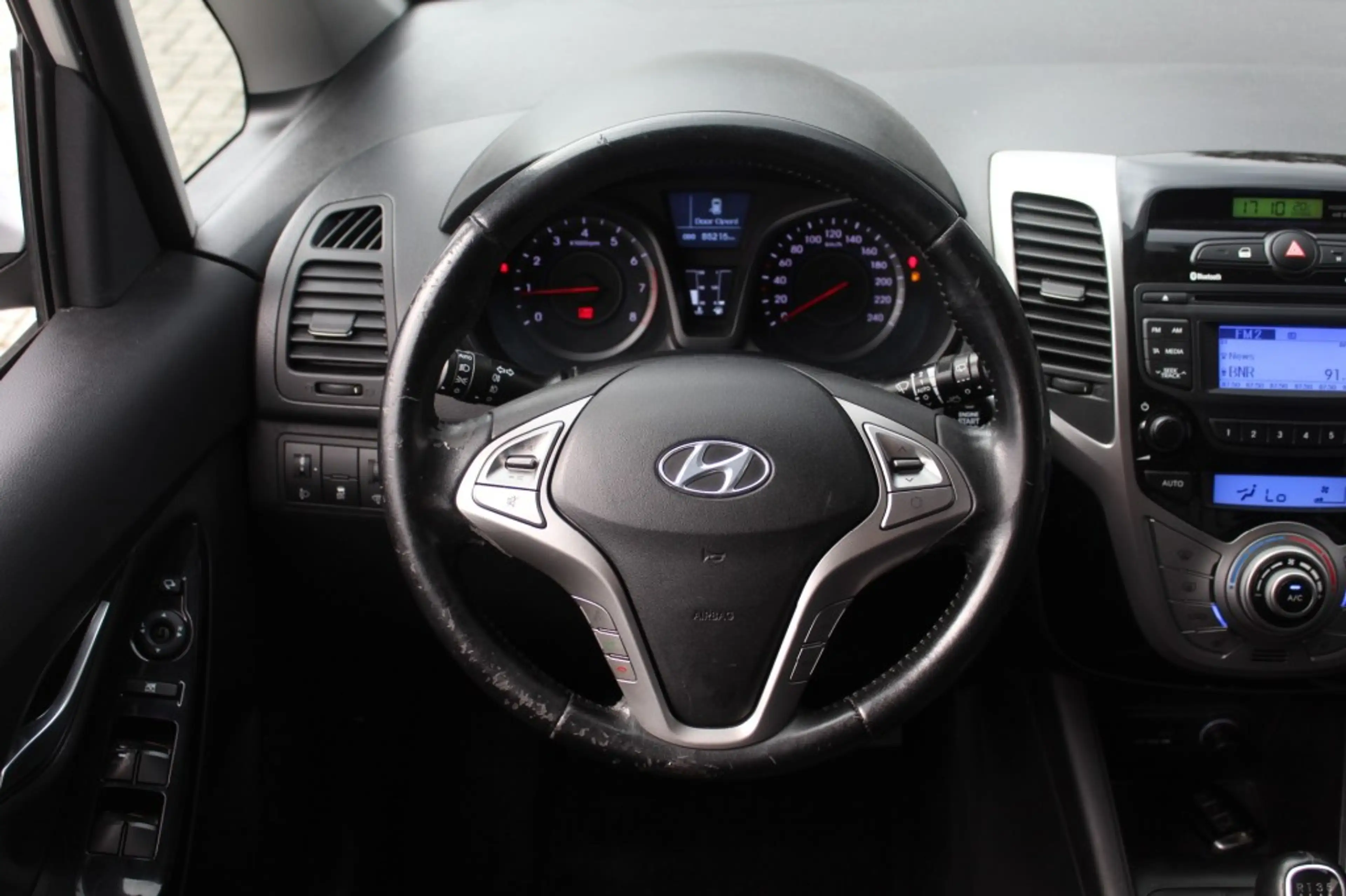 Hyundai iX20 comfort 1.6 -125 PK dealer onderhouden-1ste eigena — photo 17