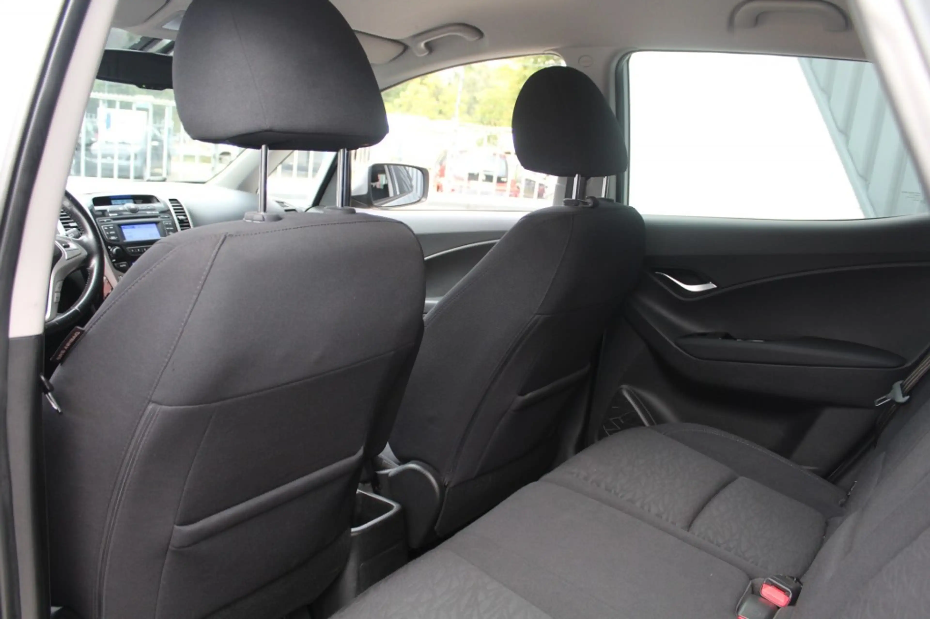 Hyundai iX20 comfort 1.6 -125 PK dealer onderhouden-1ste eigena — photo 40