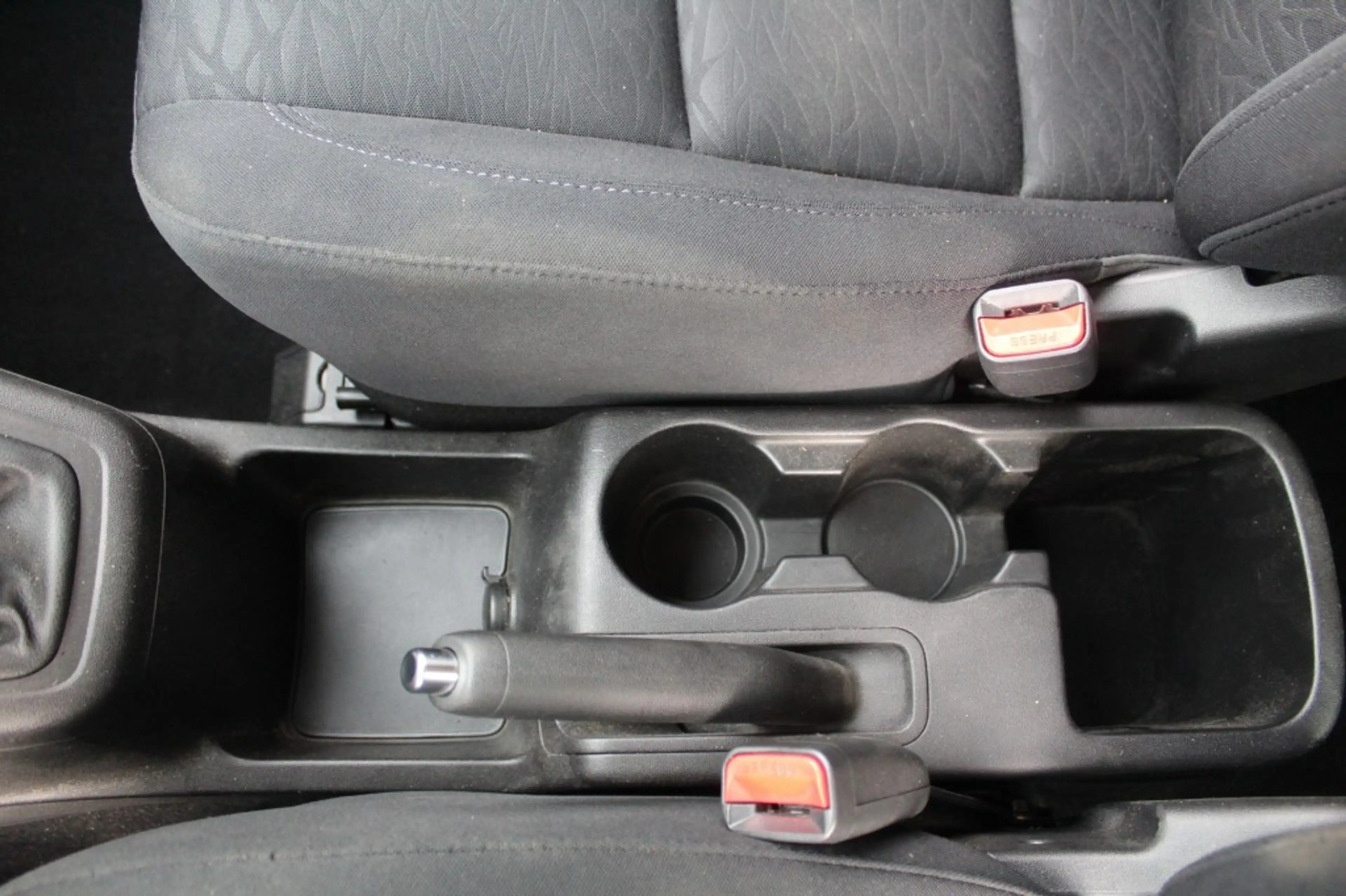 Hyundai iX20 comfort 1.6 -125 PK dealer onderhouden-1ste eigena — photo 34