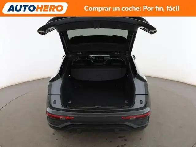 Audi Q5 view 17