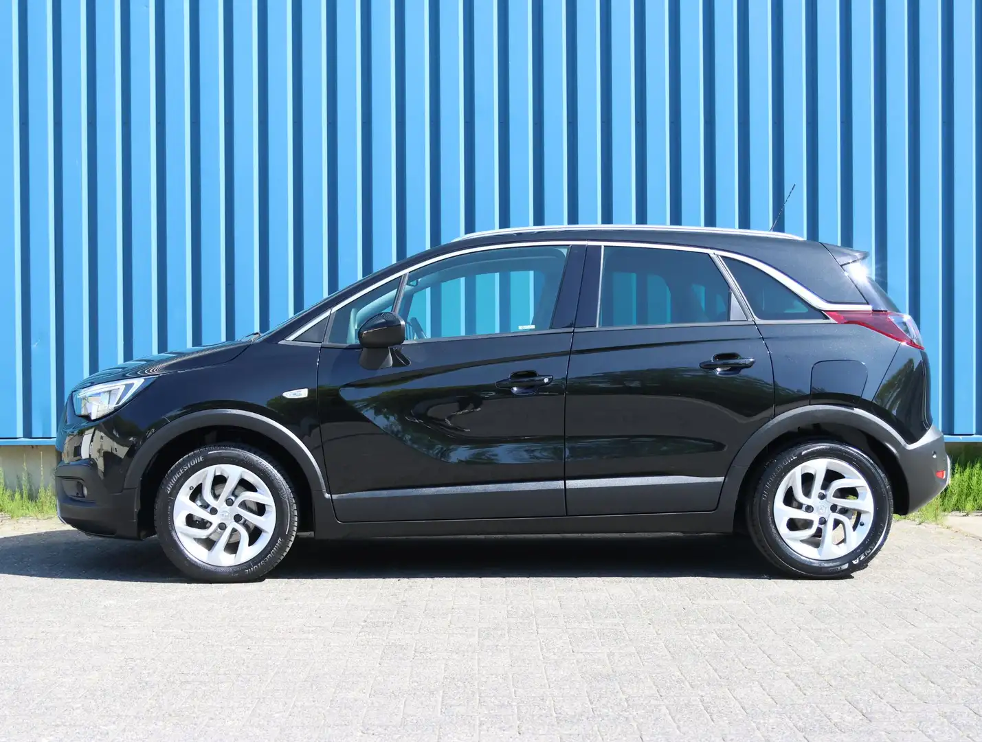 Opel Crossland X 1.2 82PK Innovation | Camera | Trekhaak | AGR stoe Zwart - 2