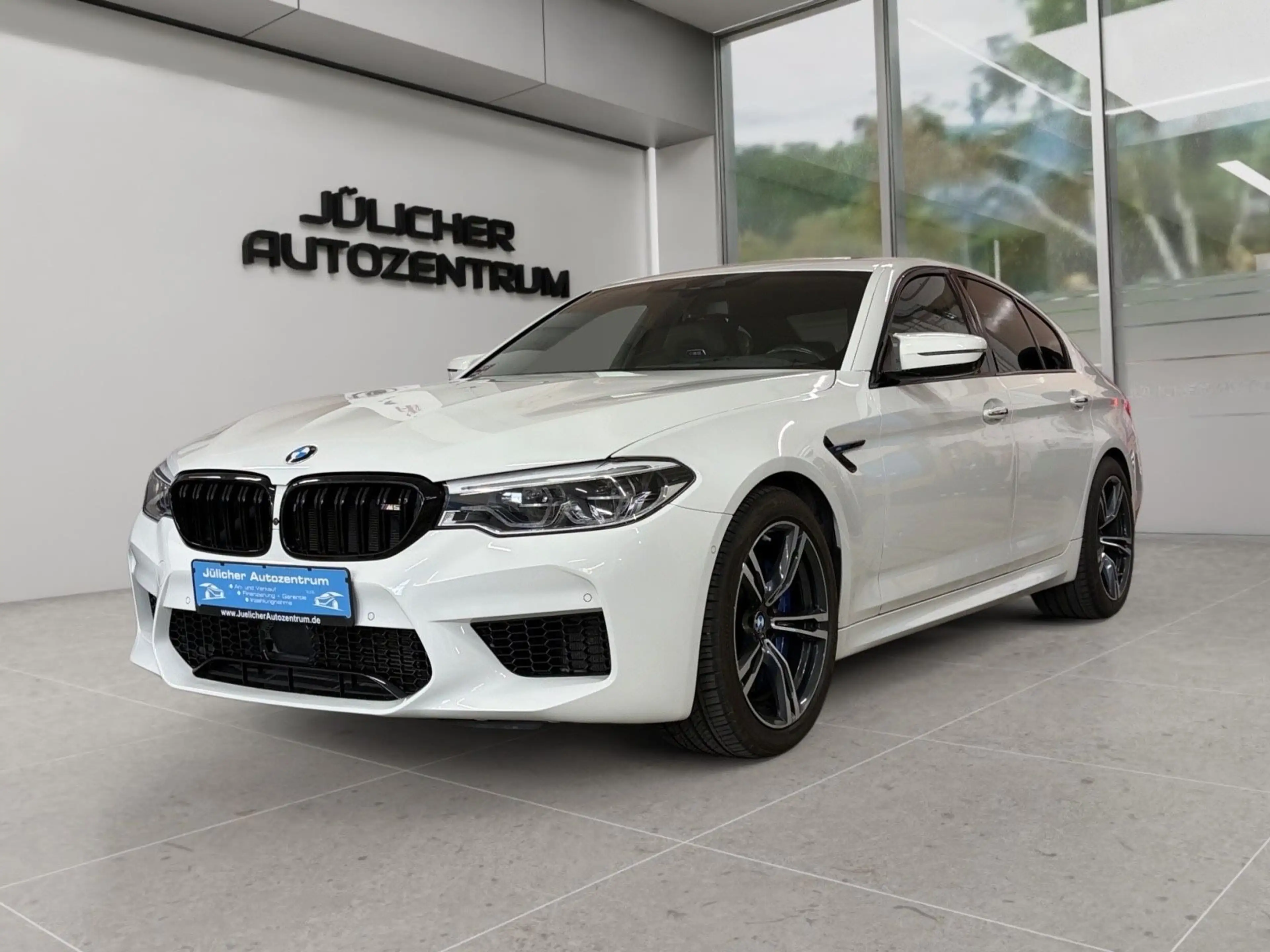 BMW M5 xDrive Aut., Harman/Kardon , Inspektion Neu — photo 6