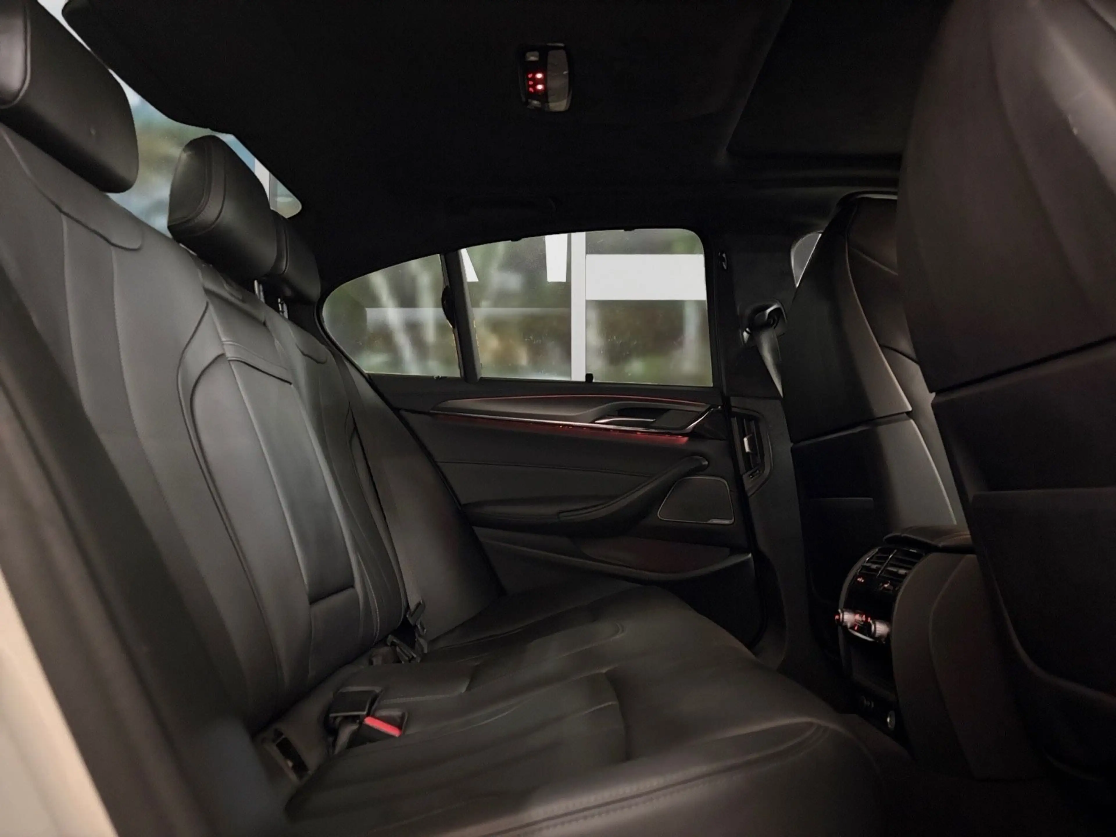BMW M5 xDrive Aut., Harman/Kardon , Inspektion Neu — photo 11