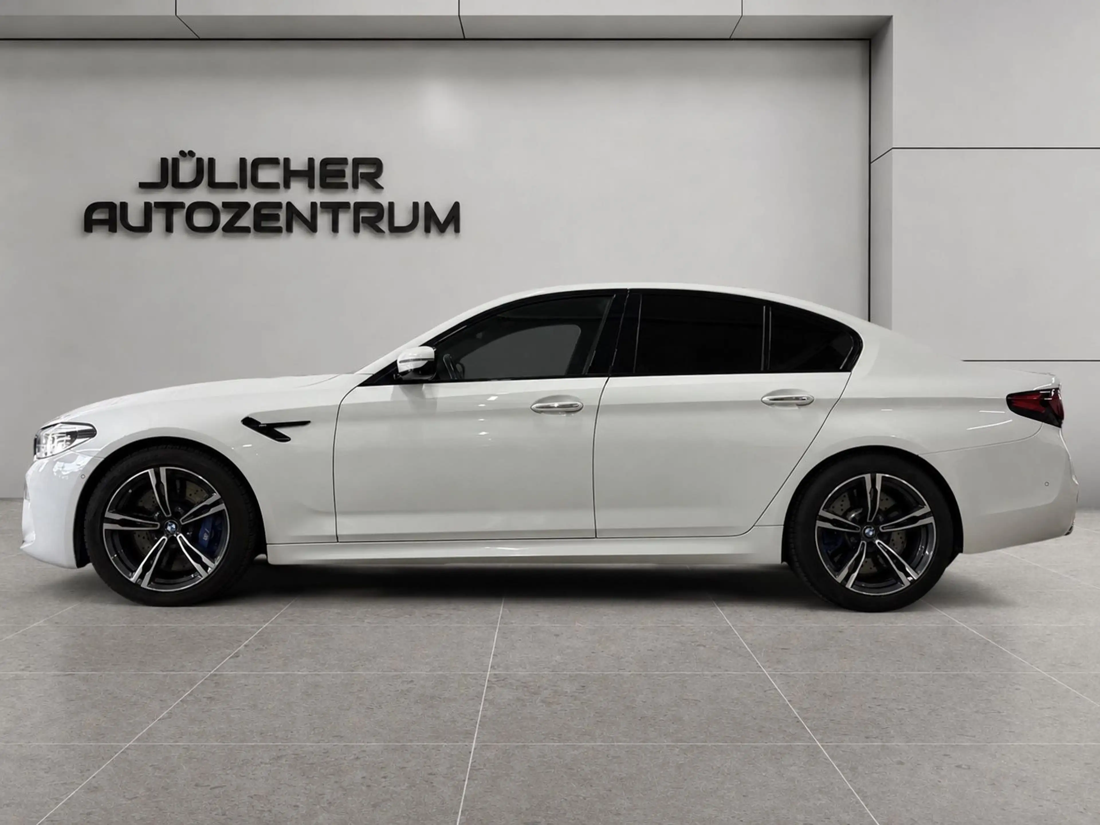 BMW M5 xDrive Aut., Harman/Kardon , Inspektion Neu — photo 5