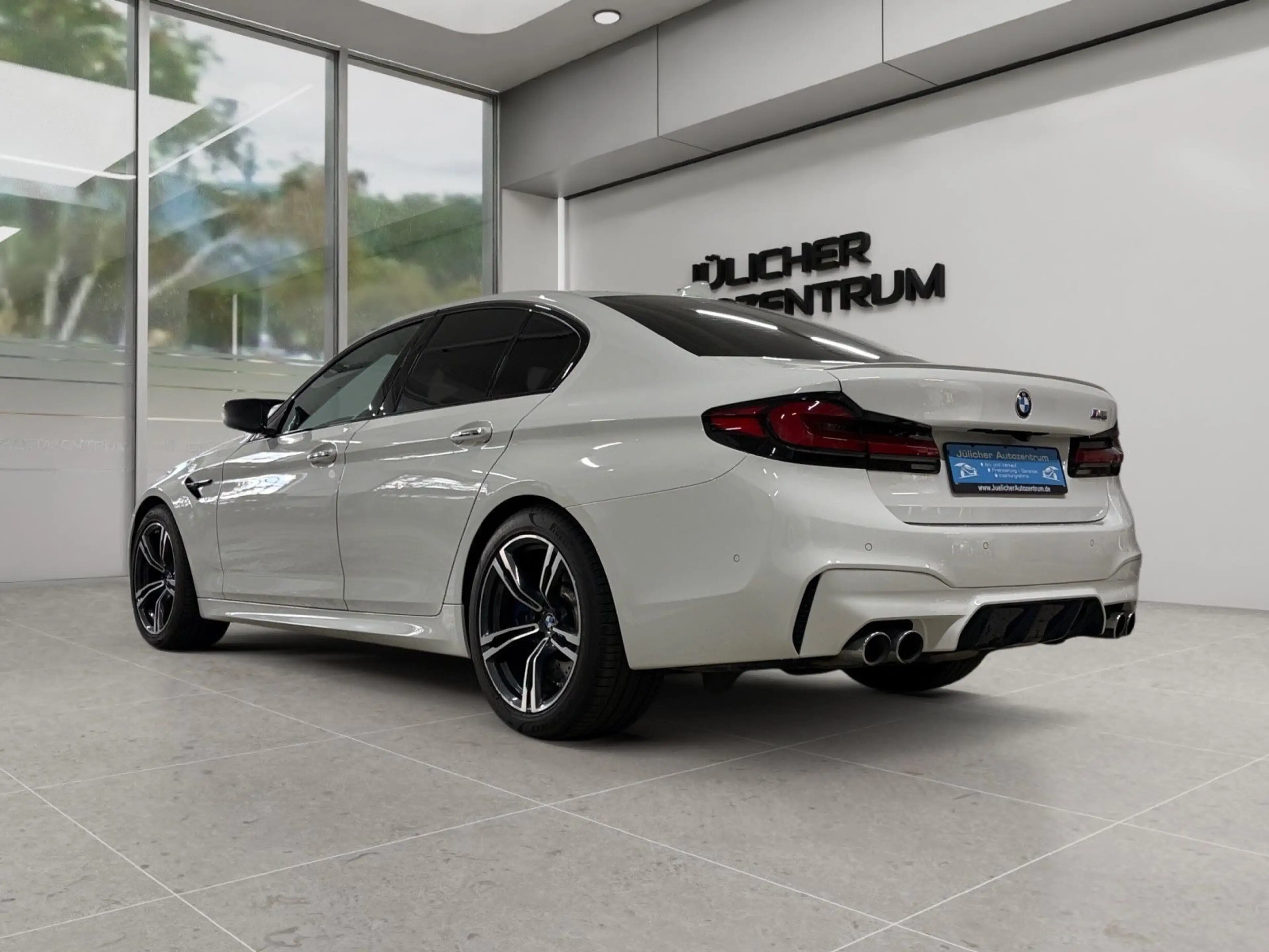 BMW M5 xDrive Aut., Harman/Kardon , Inspektion Neu — photo 4
