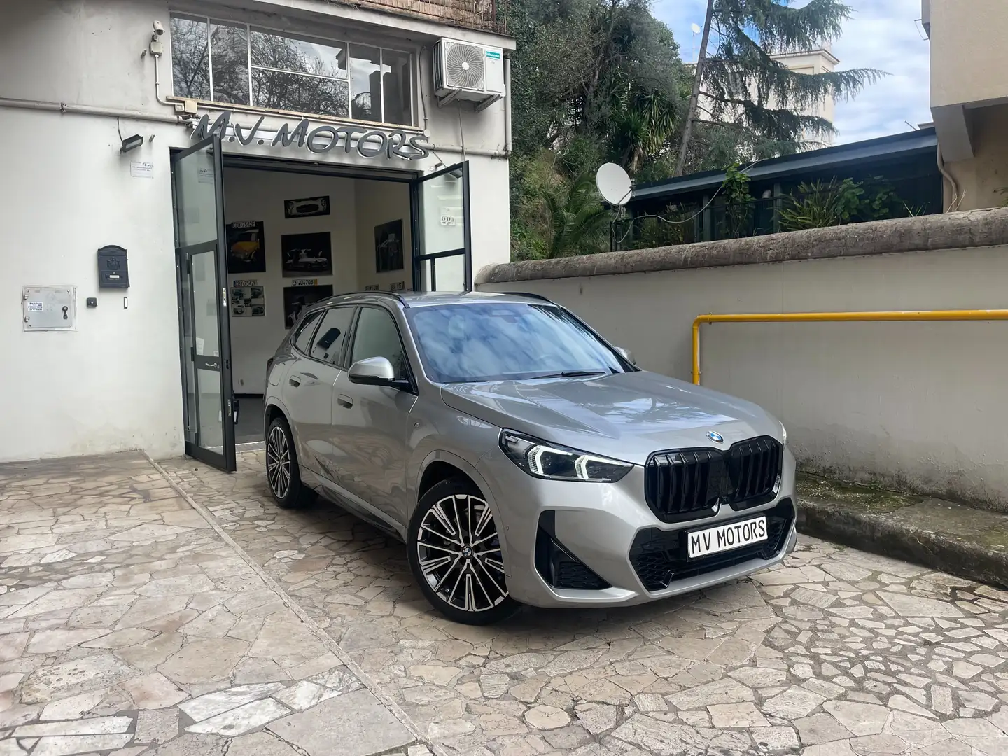 BMW X1 sdrive18d MSport  CERCHI 20"  m sport Argento - 1