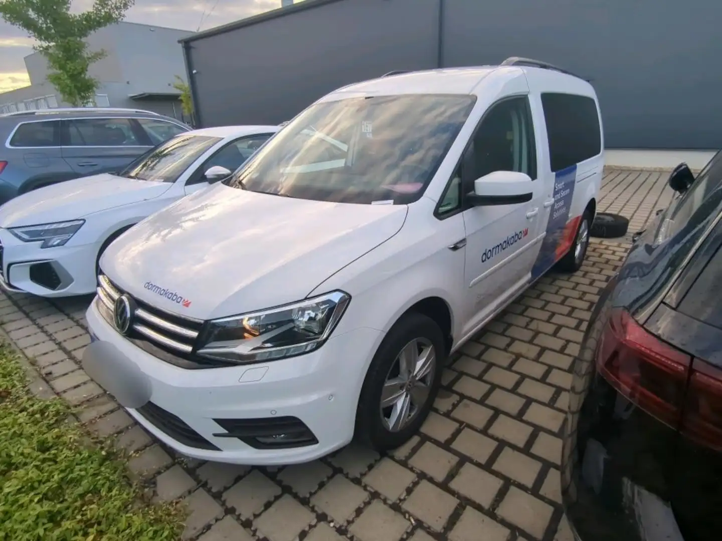 Volkswagen Caddy Kombi MAXI DSG COMFORTLINE*NAVI*STANDH*AHK Blanc - 1