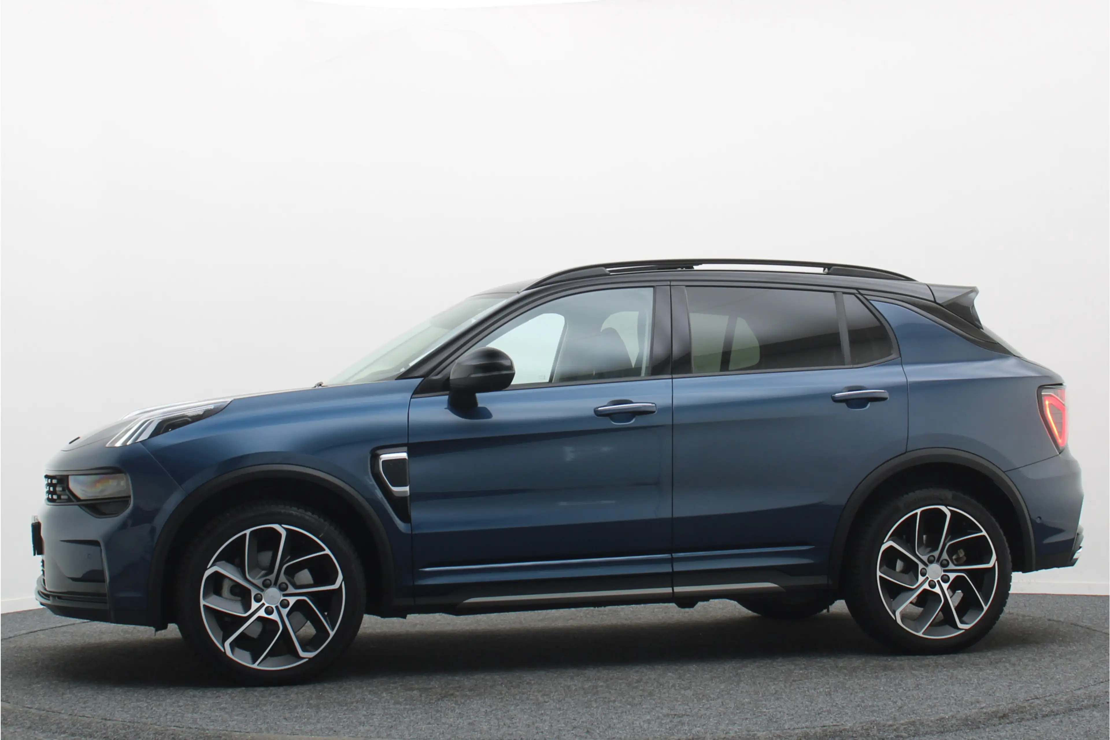 Lynk & Co 01 1.5 Plug-in Hybrid 360° Camera, Panoramadak, ACC, — photo 7