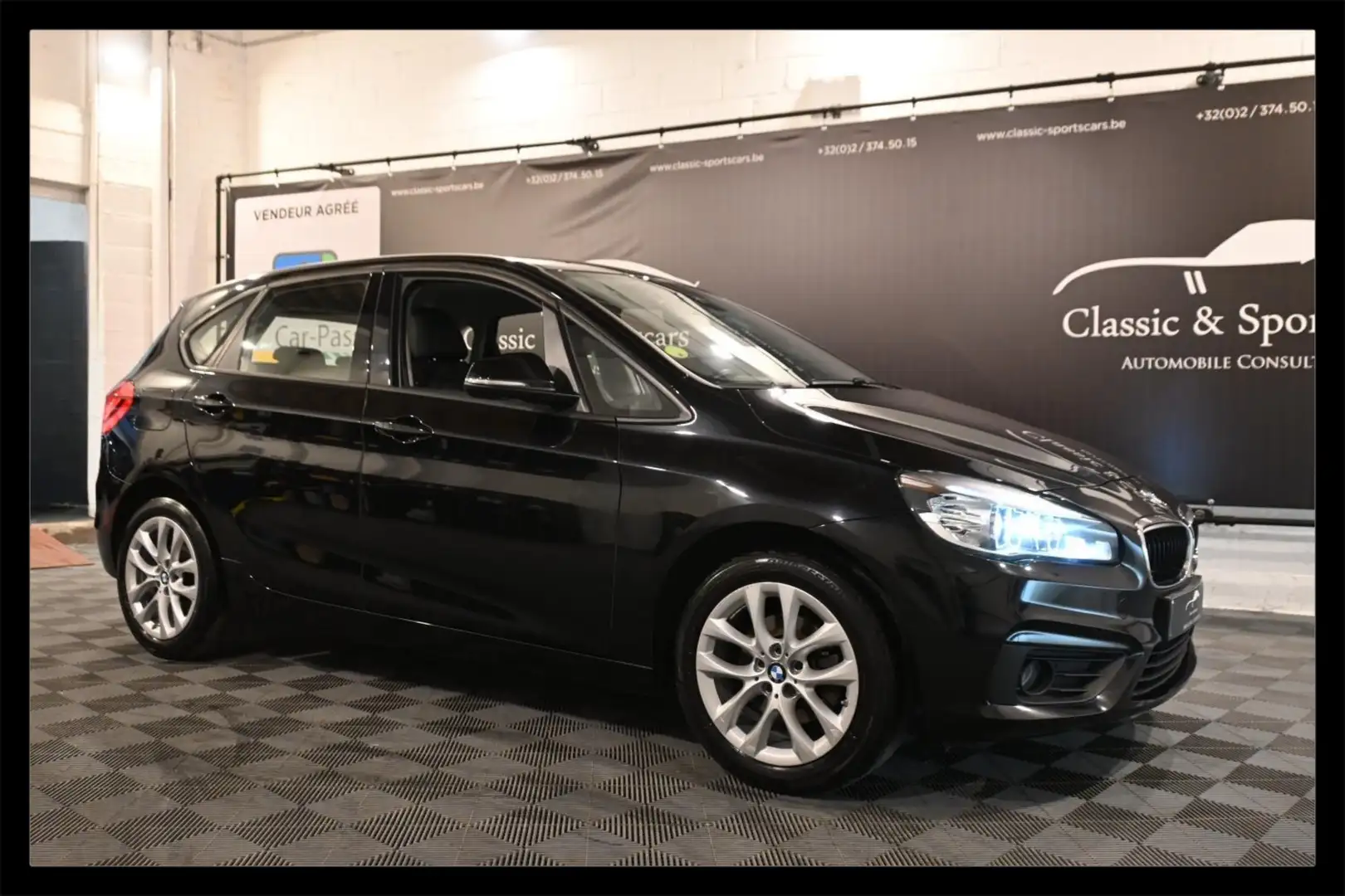 BMW 216 dA Active Tourer / AUTO / GPS NAVI / BLUETOOTH !! Zwart - 1