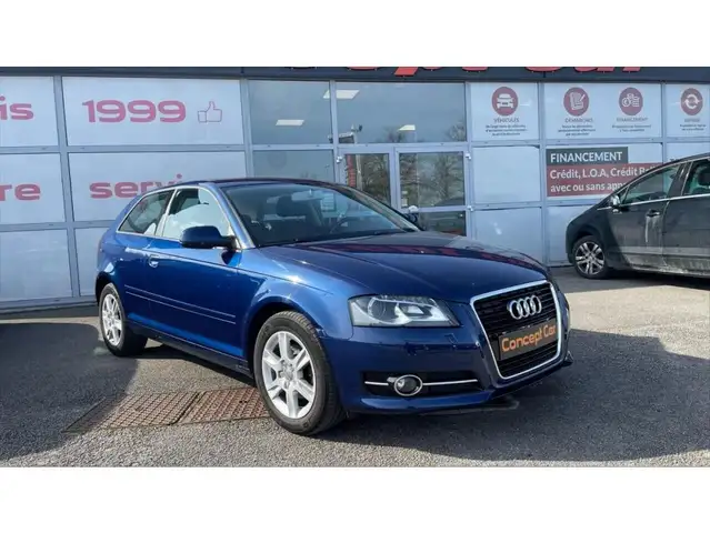 Audi A3 Attraction 1.6 TDI 105cv