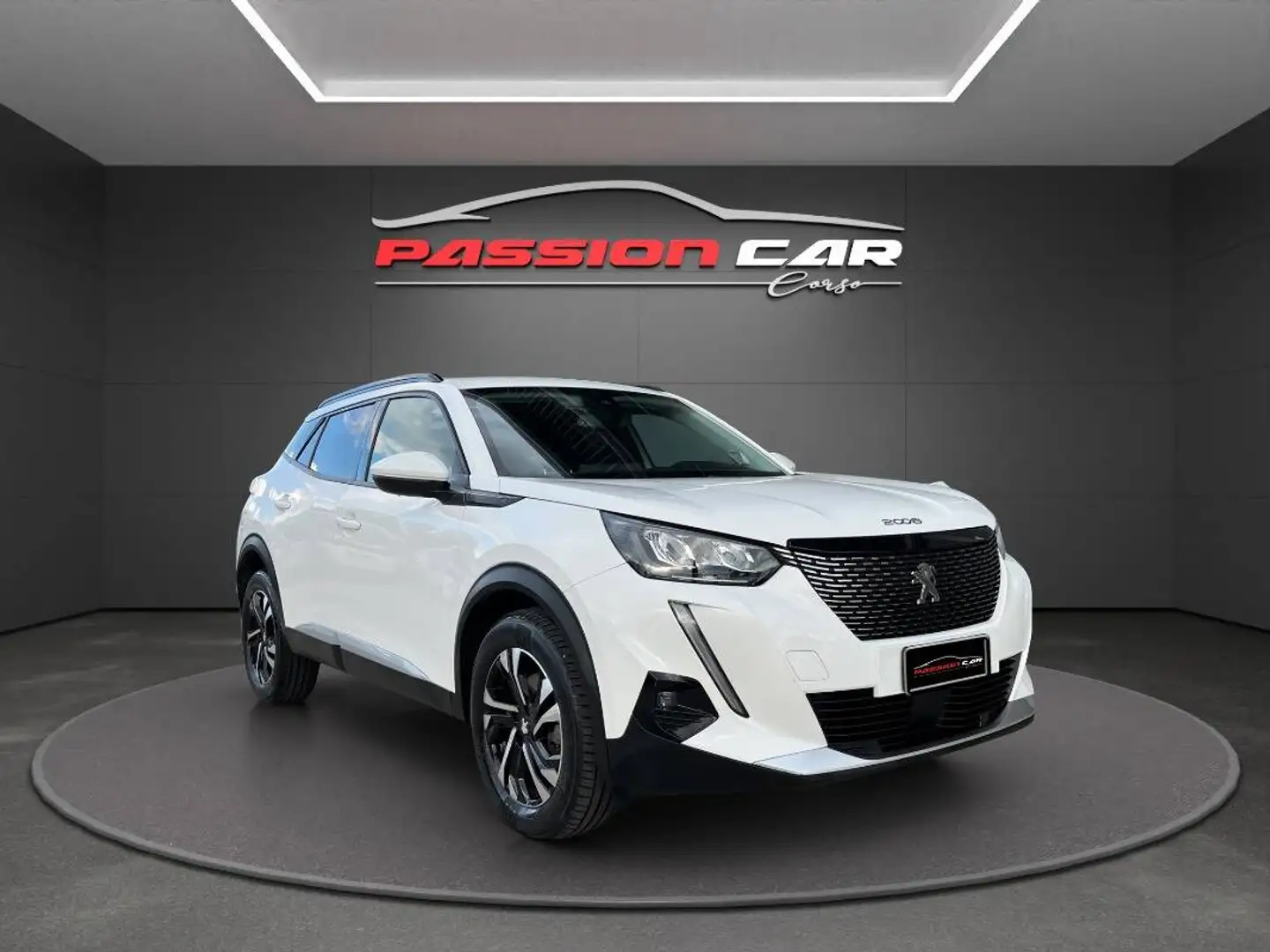 Peugeot 2008 1.5 bluehdi Allure Pack s&s 130cv eat8 Wit - 1