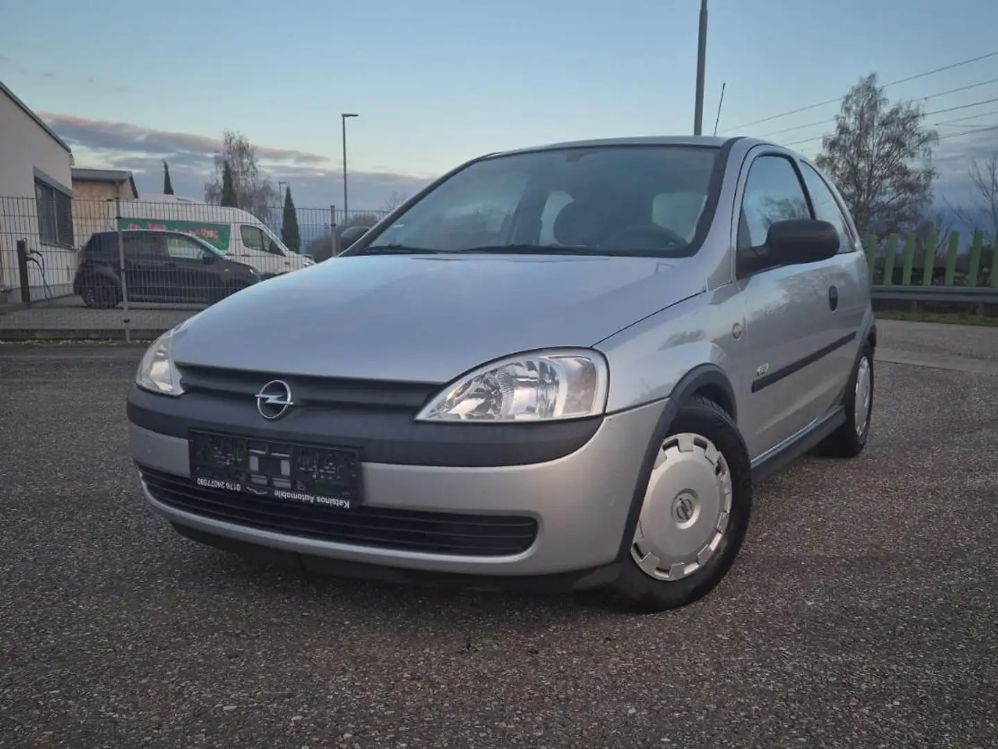 Opel Corsa Basis Grau - 2