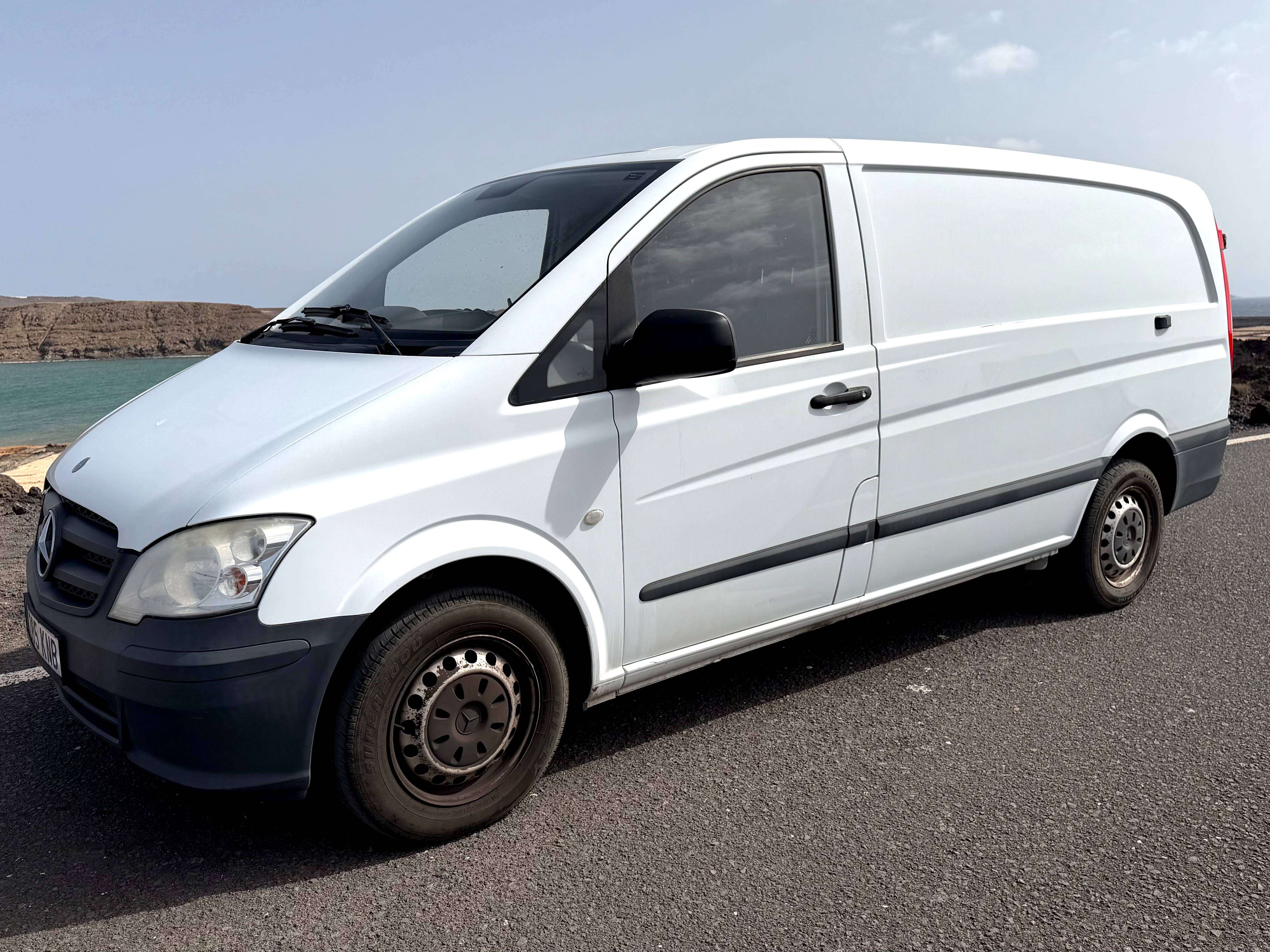 Mercedes-Benz Vito Vito Furgón 113CDI Larga - foto 1