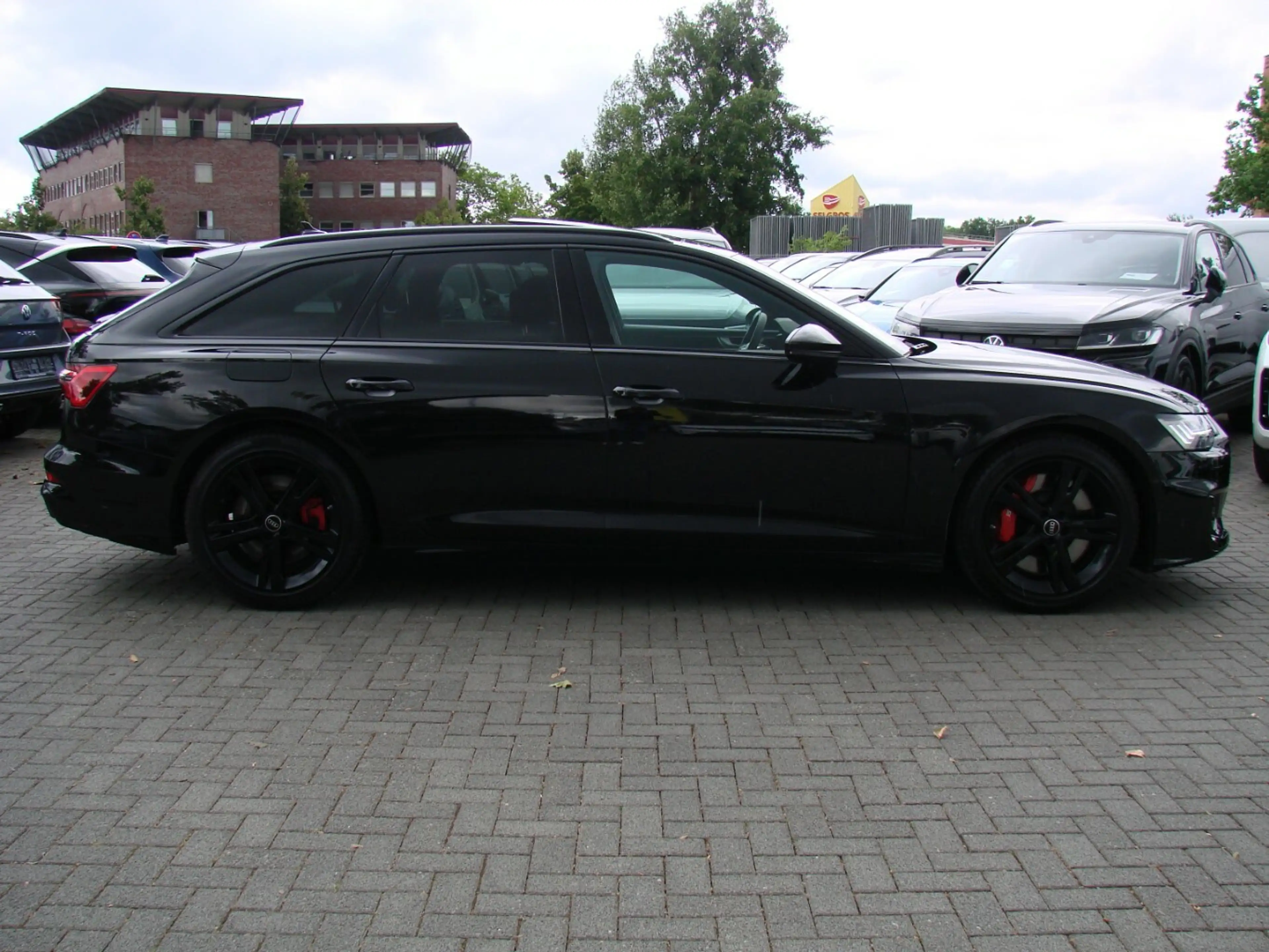 Audi S6 Quattro ACC Pano HUD Bang&Olufsen HD-Matrix SHZ AH — photo 4