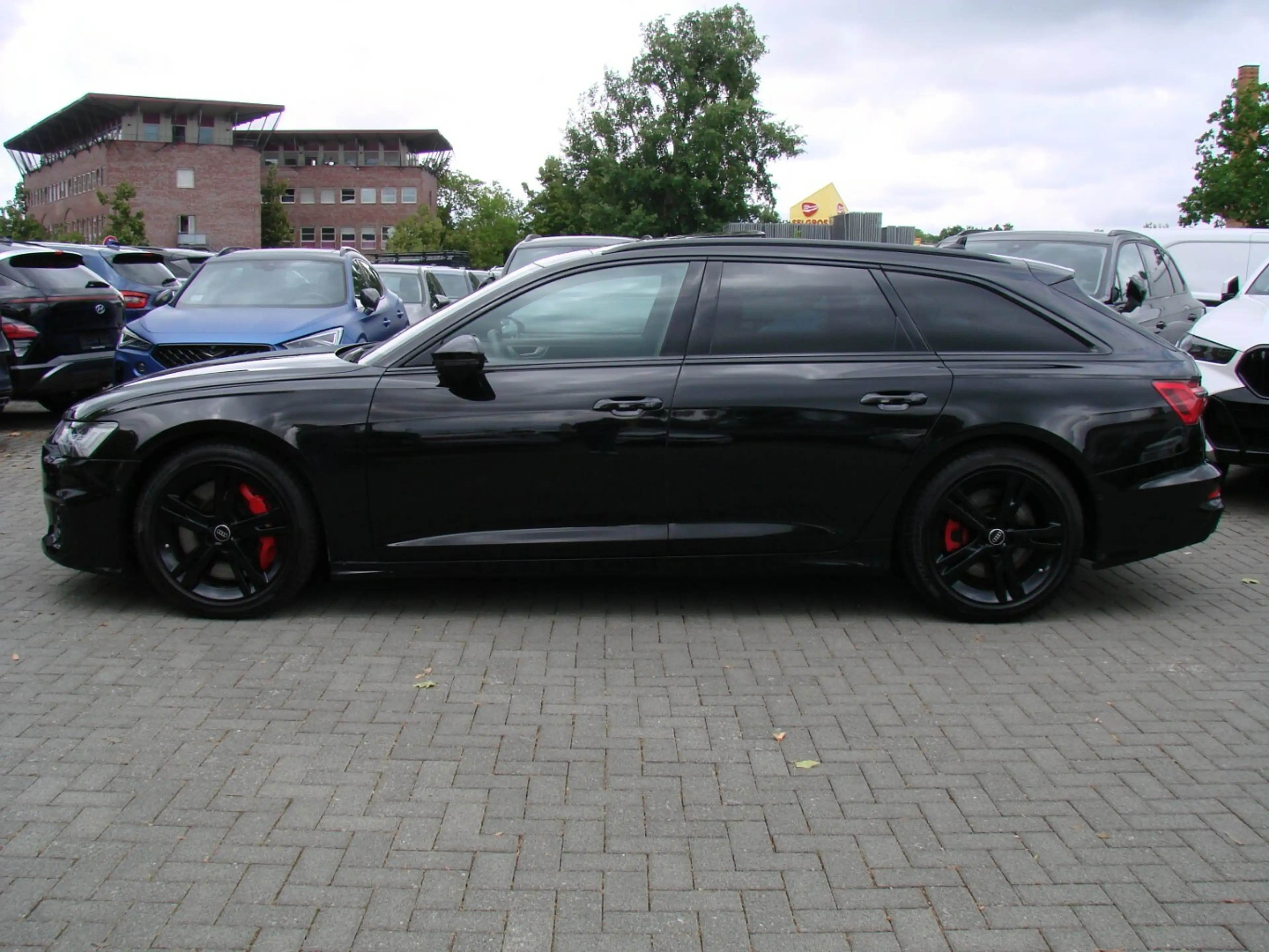 Audi S6 Quattro ACC Pano HUD Bang&Olufsen HD-Matrix SHZ AH — photo 5