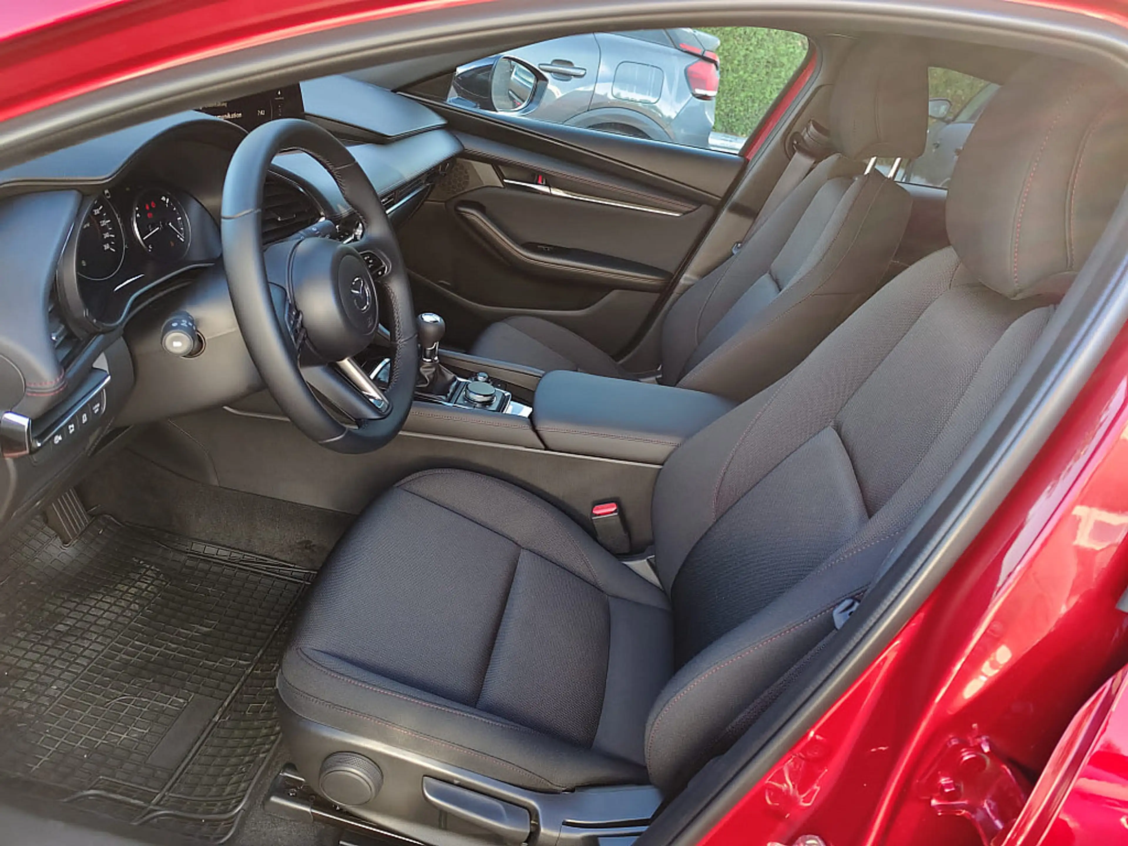 Mazda 3 Mazda3 e-Skyactiv-G140 2,5i 4-Zylinder Exclusiv... — photo 11