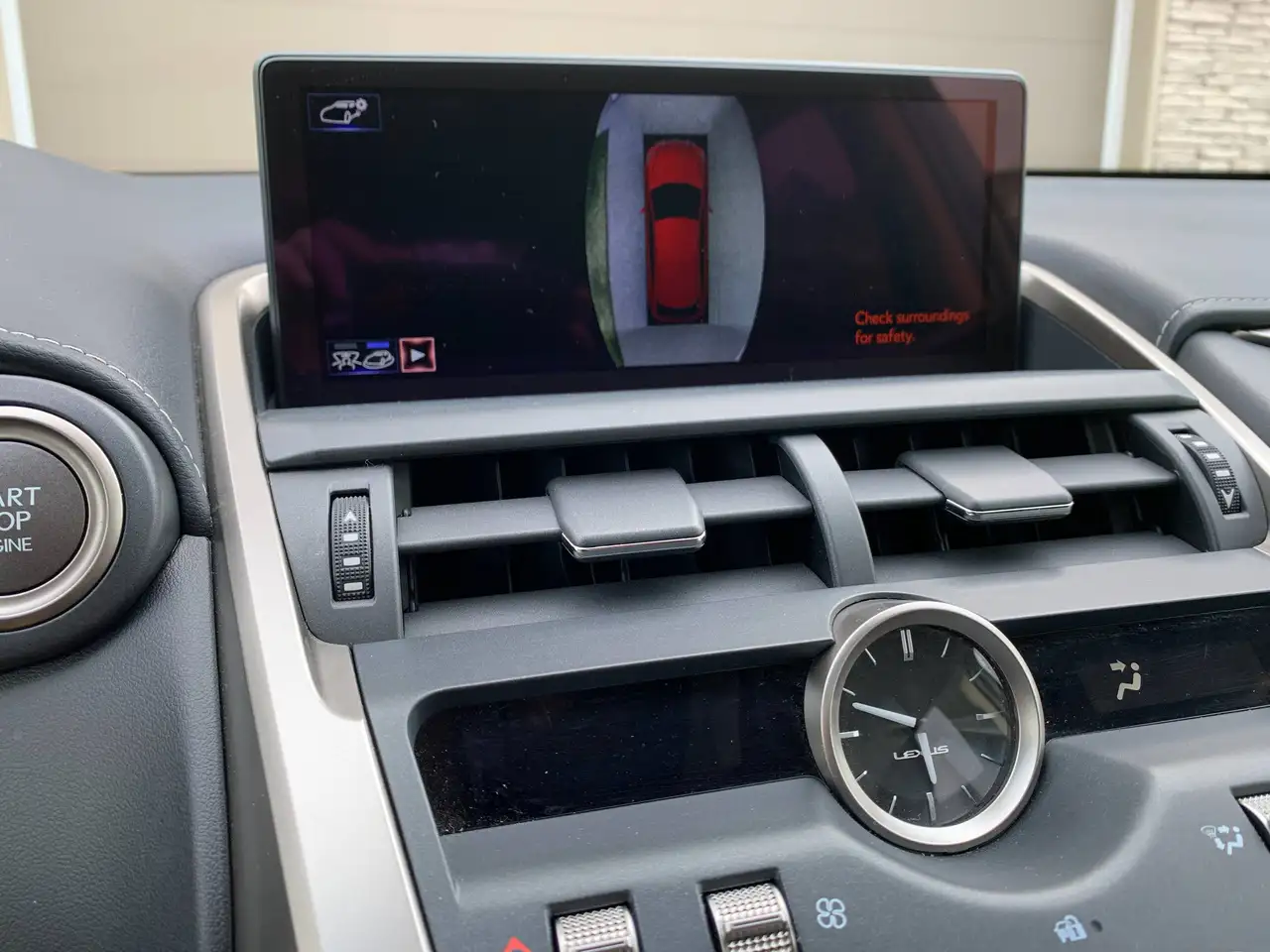 Lexus NX снимка Lexus NX